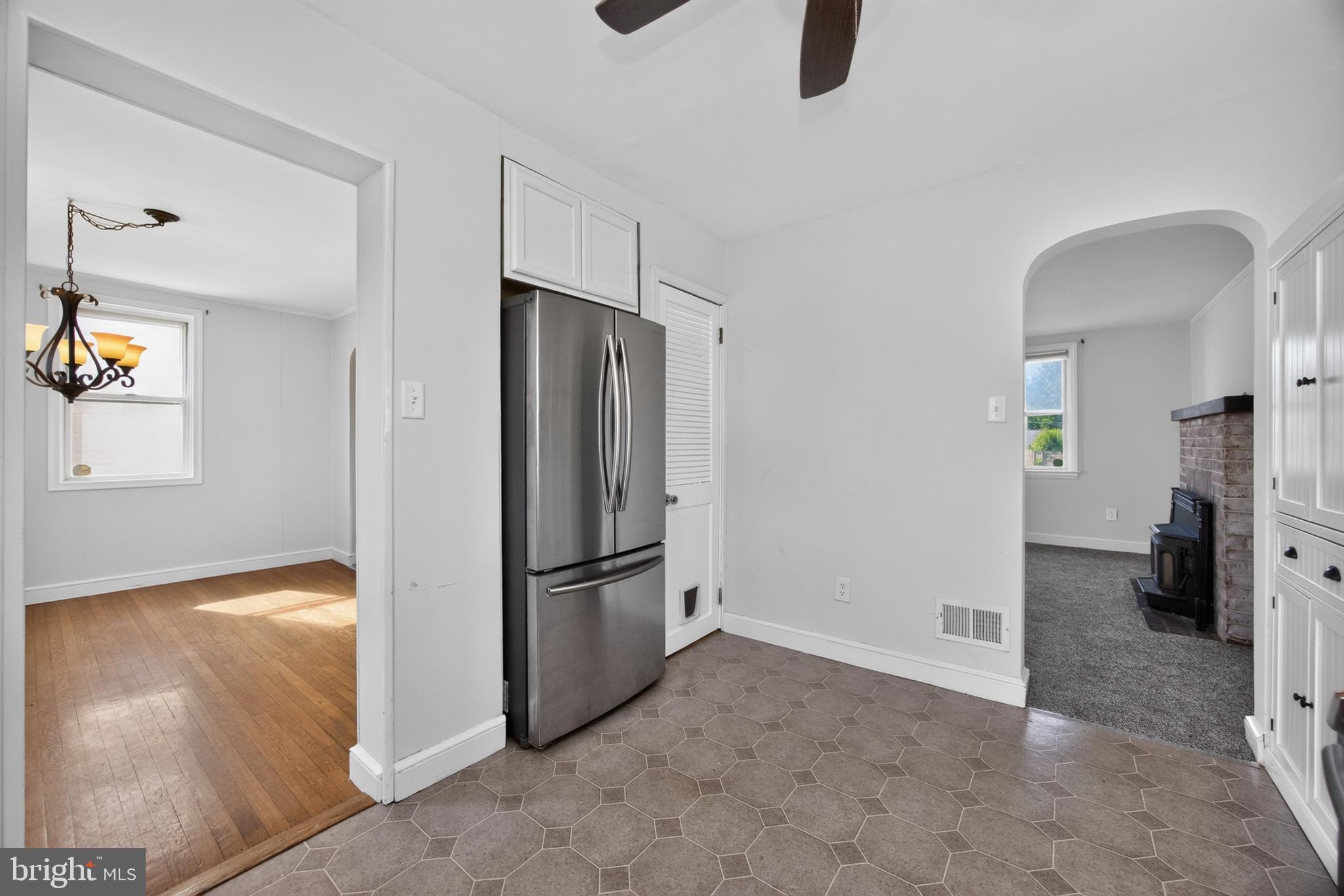 GARDEN CITY - Residential