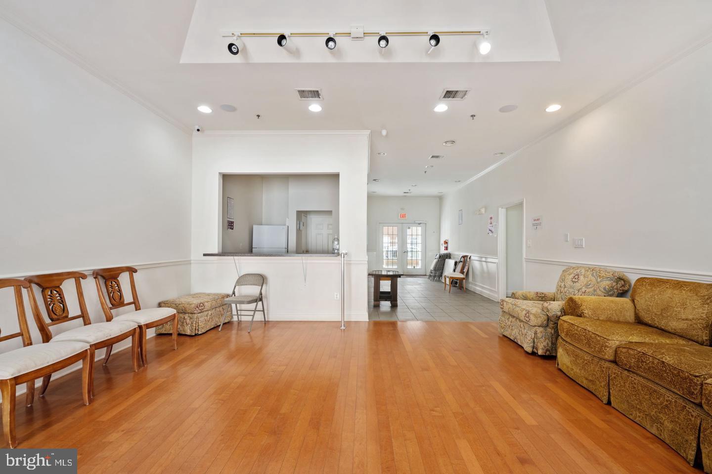 WESTBRIAR CONDOMINIUMS - Residential