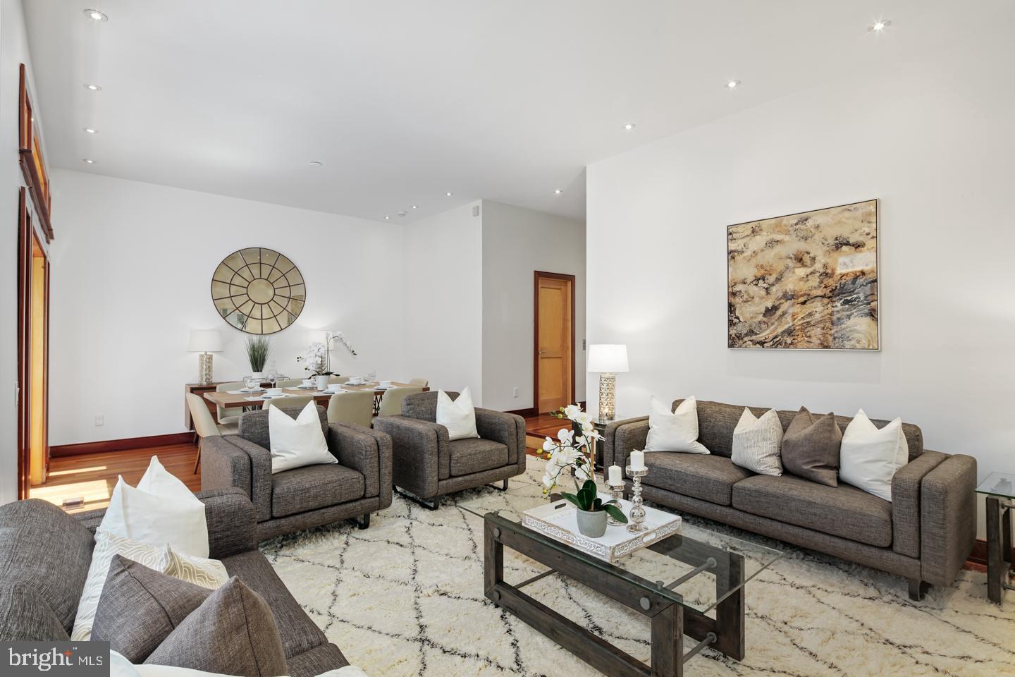 WASHINGTON SQ WEST - Residential