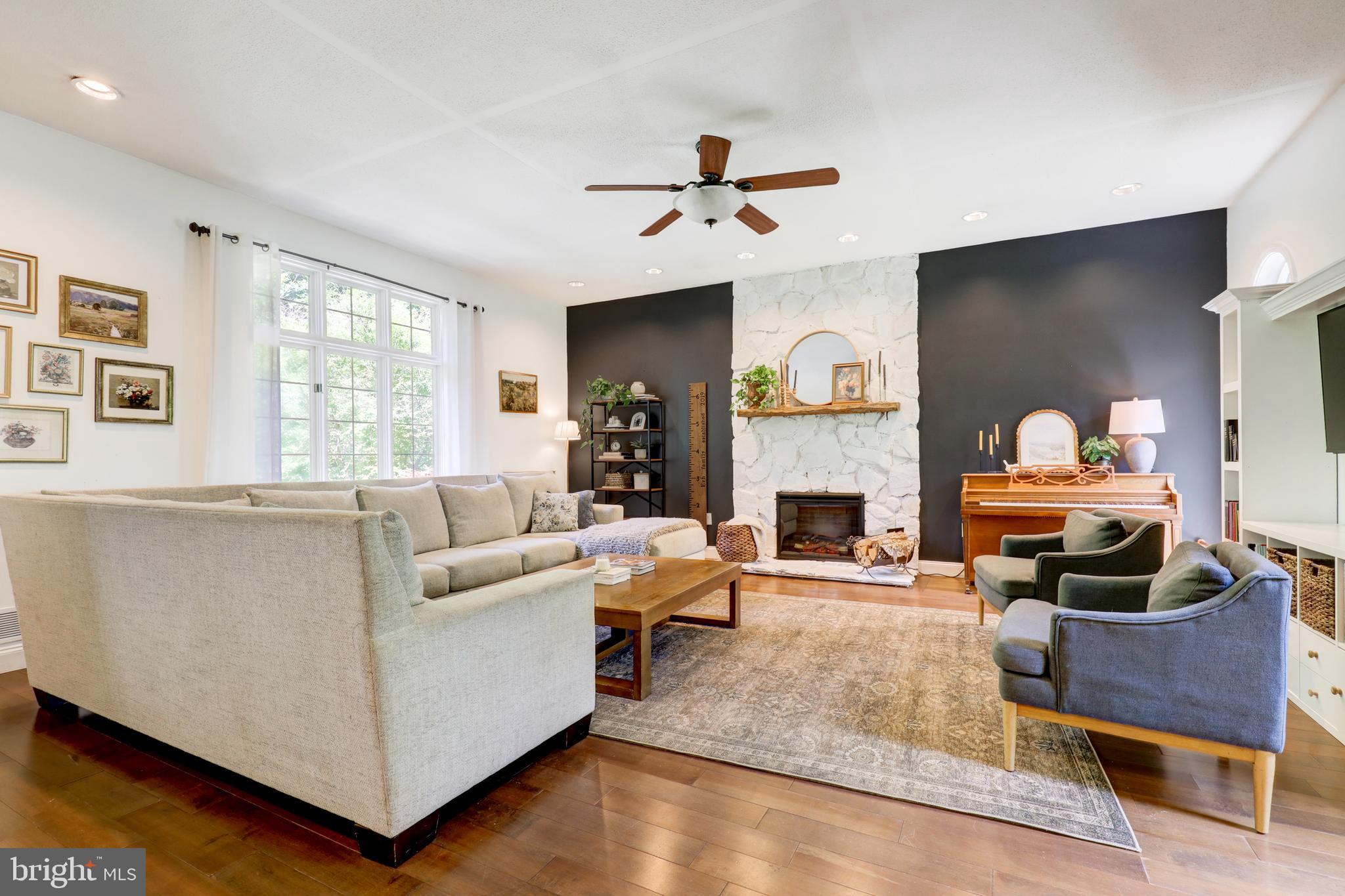 MONACY MANOR - Residential