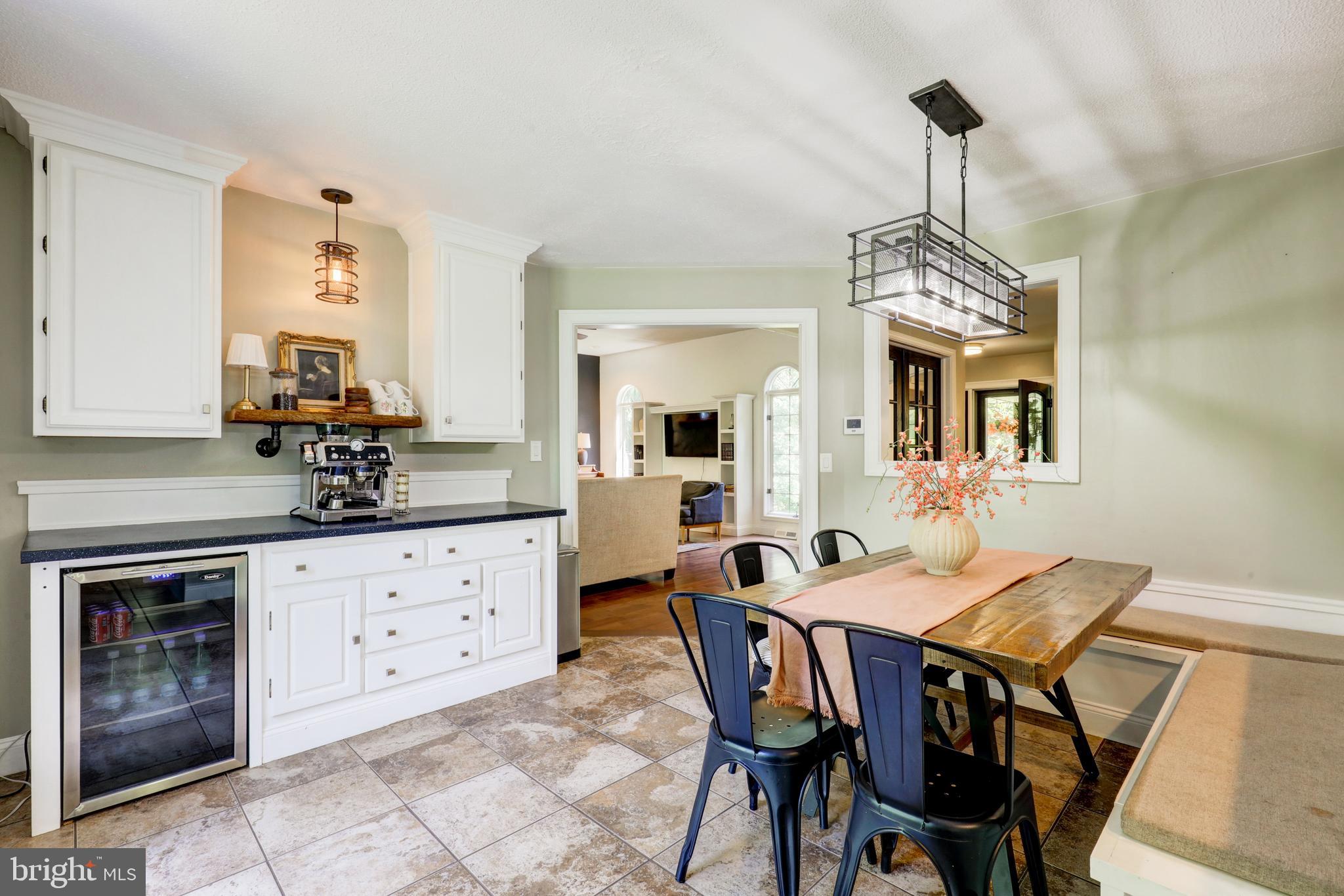 MONACY MANOR - Residential