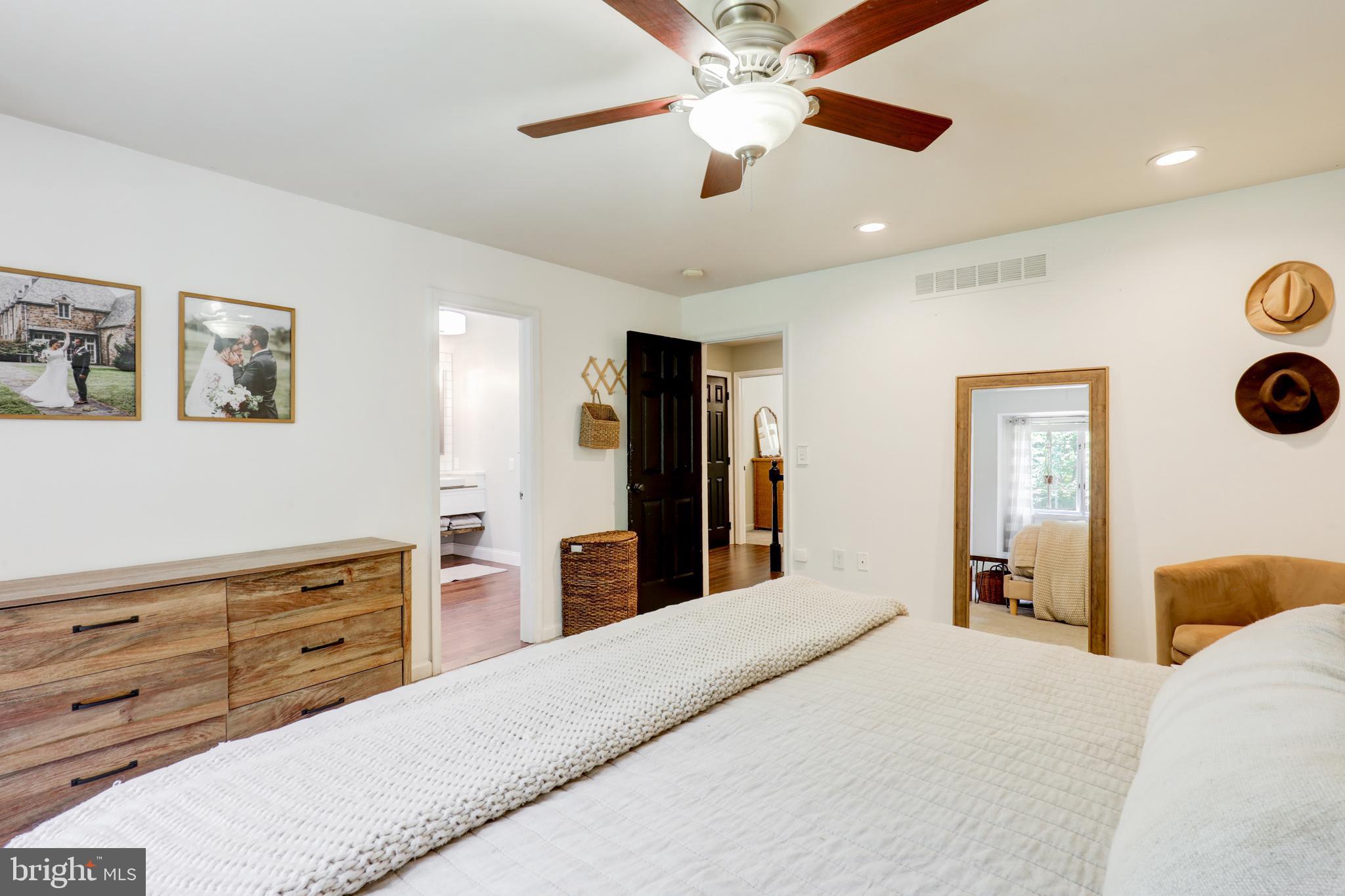 MONACY MANOR - Residential
