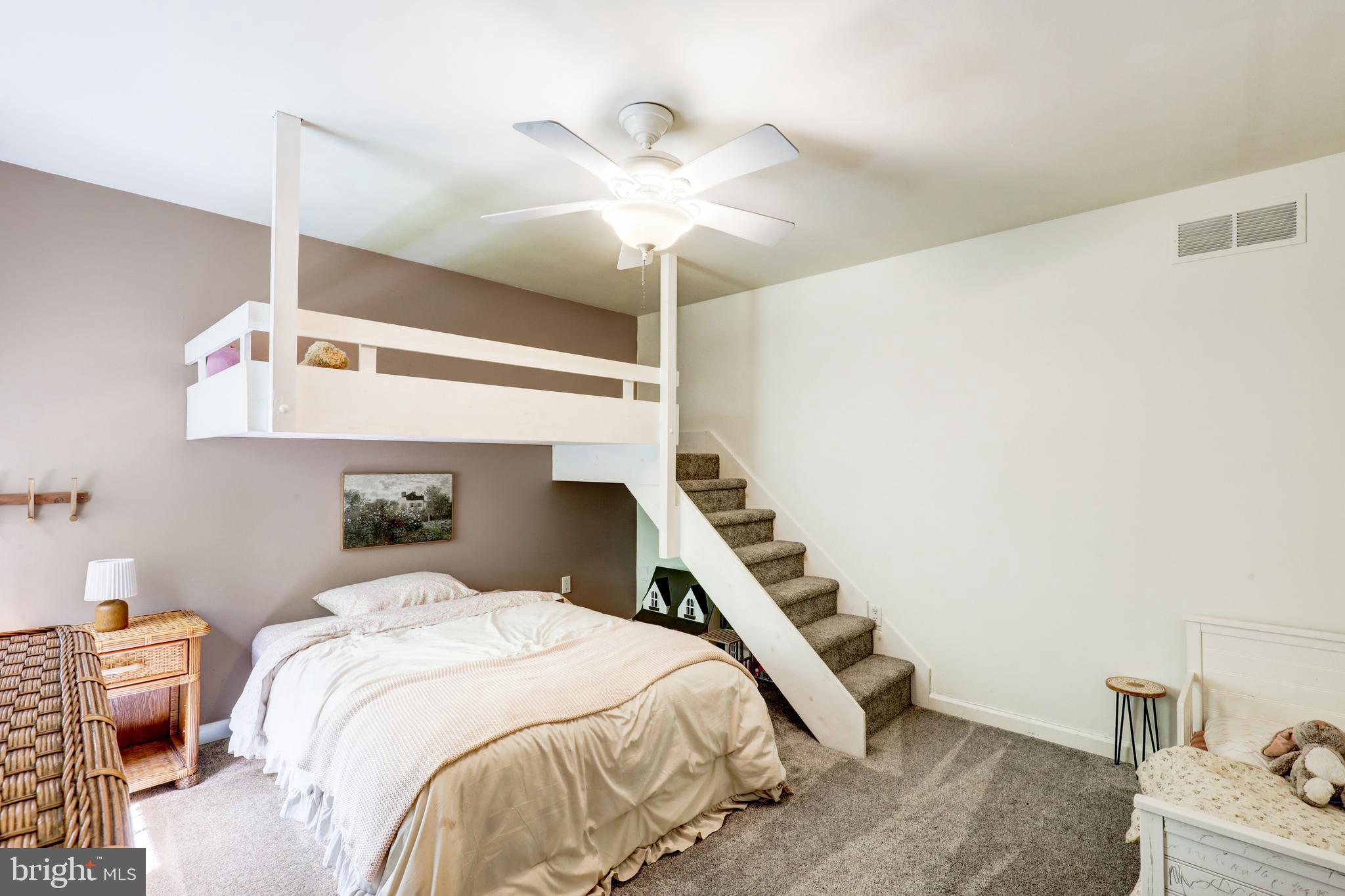 MONACY MANOR - Residential