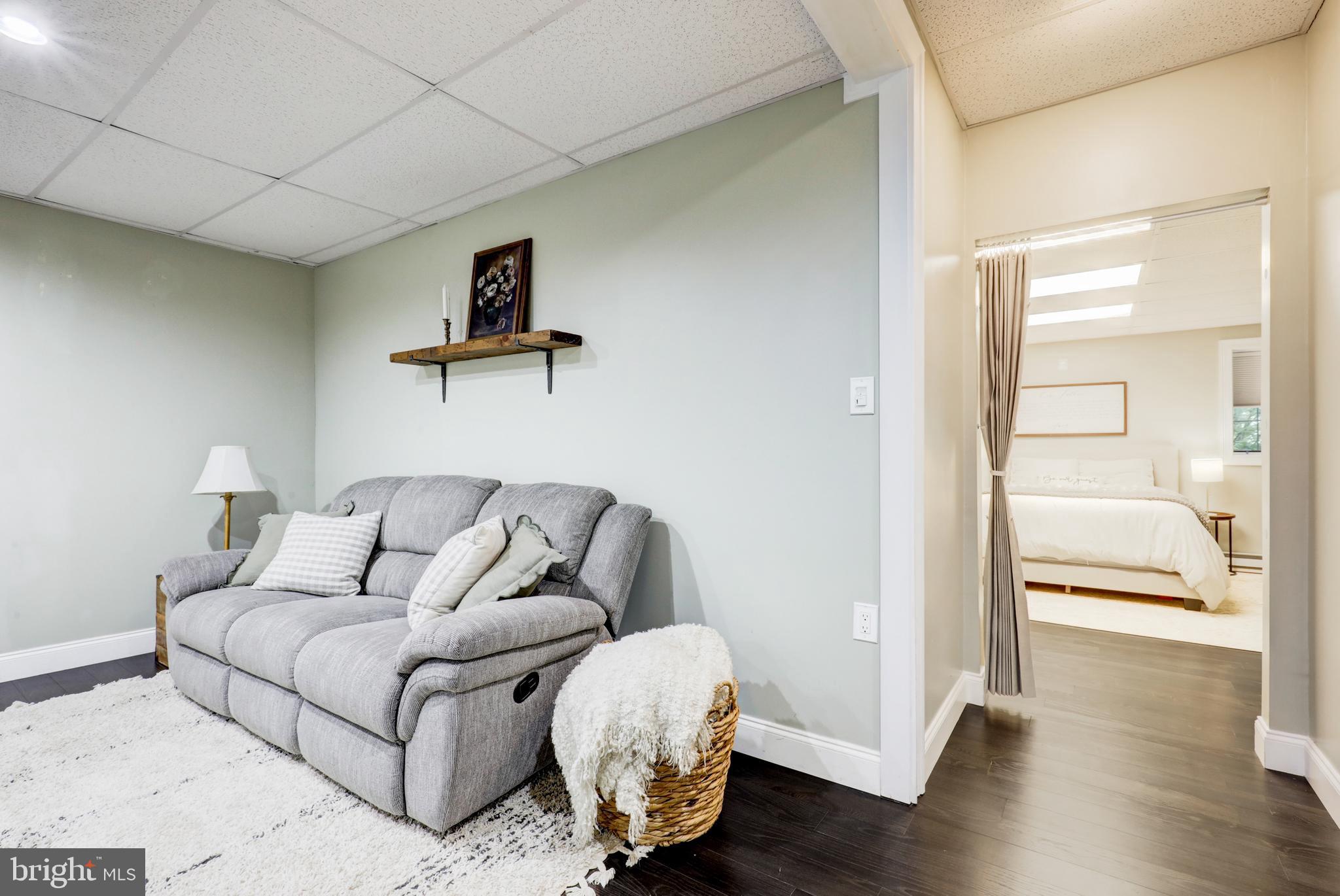 MONACY MANOR - Residential
