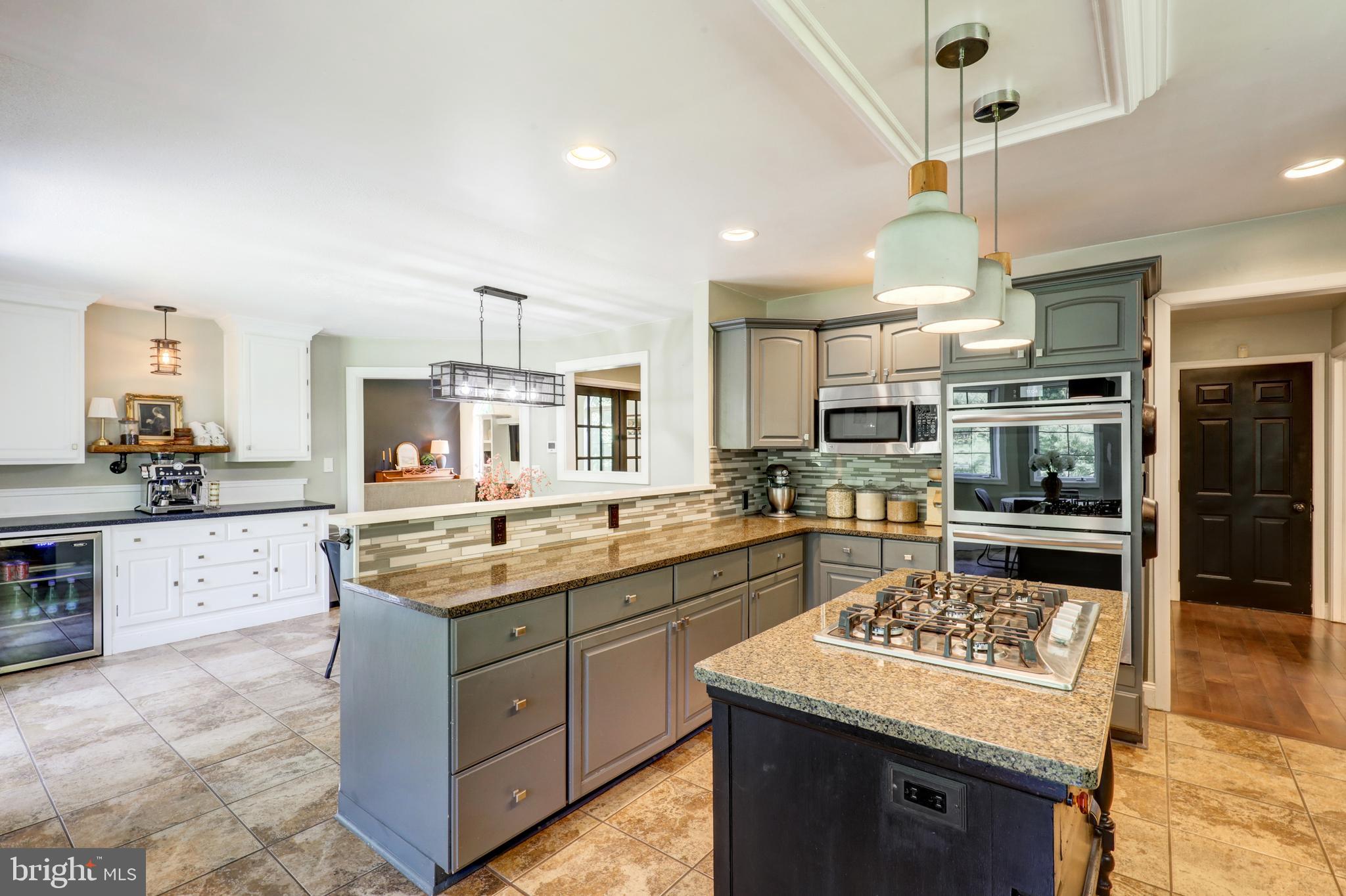 MONACY MANOR - Residential