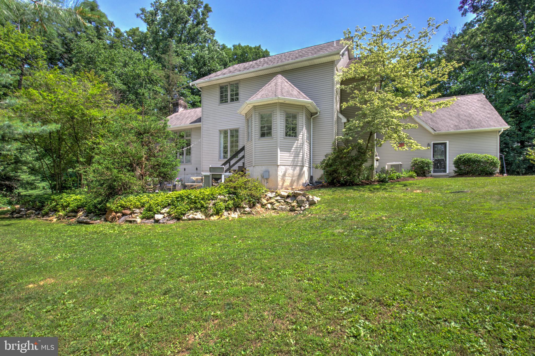 MONACY MANOR - Residential