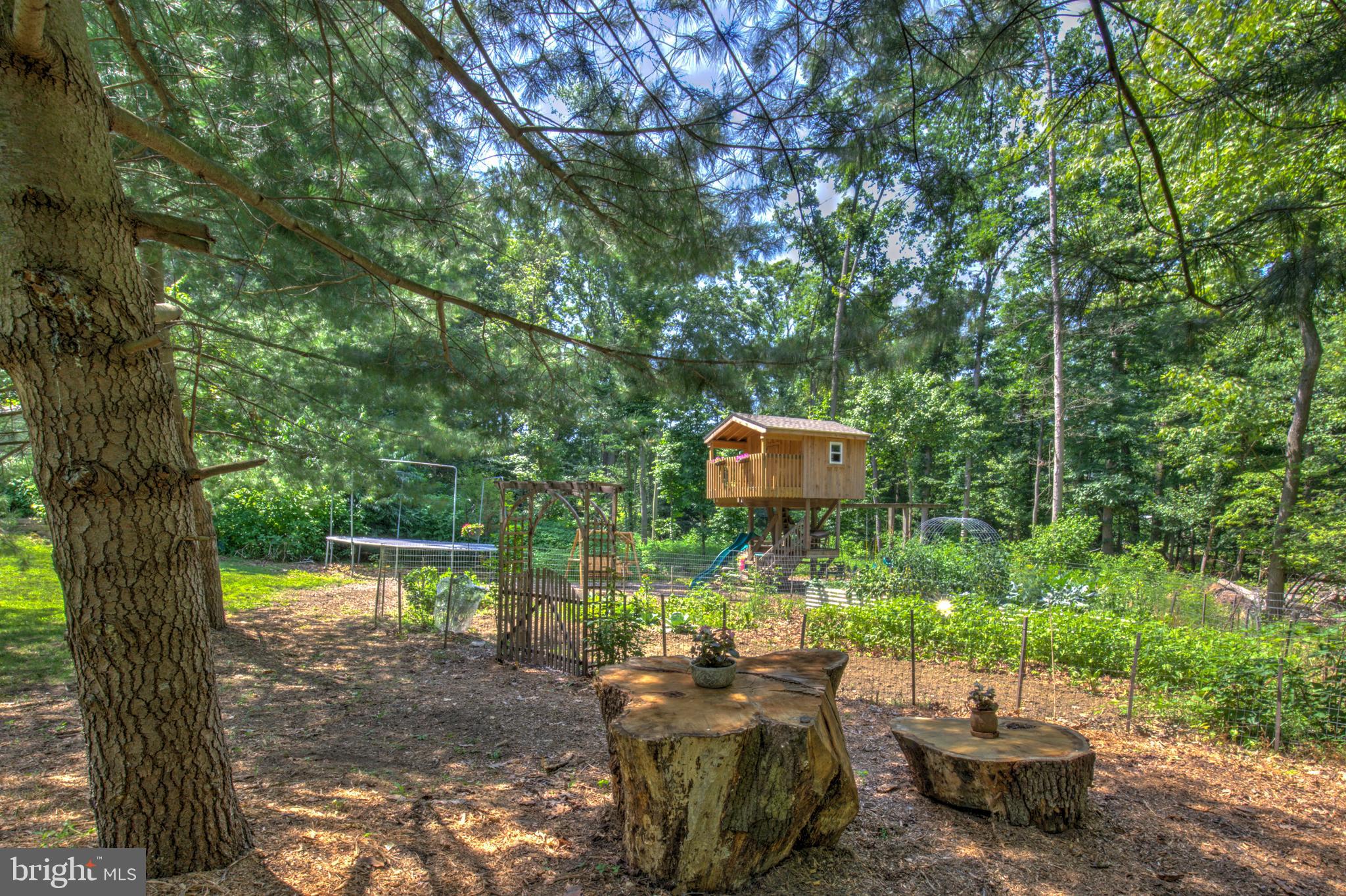MONACY MANOR - Residential