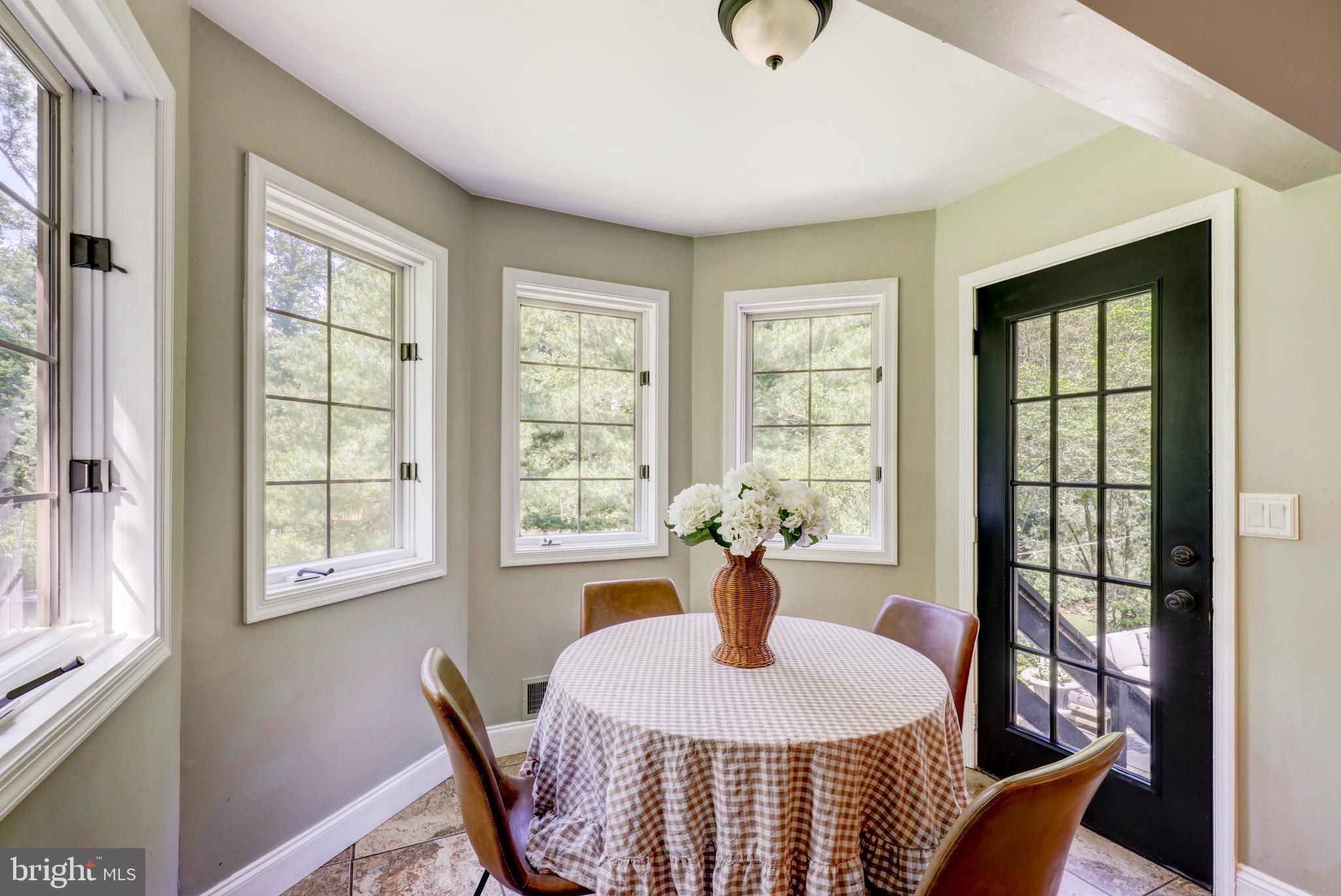 MONACY MANOR - Residential