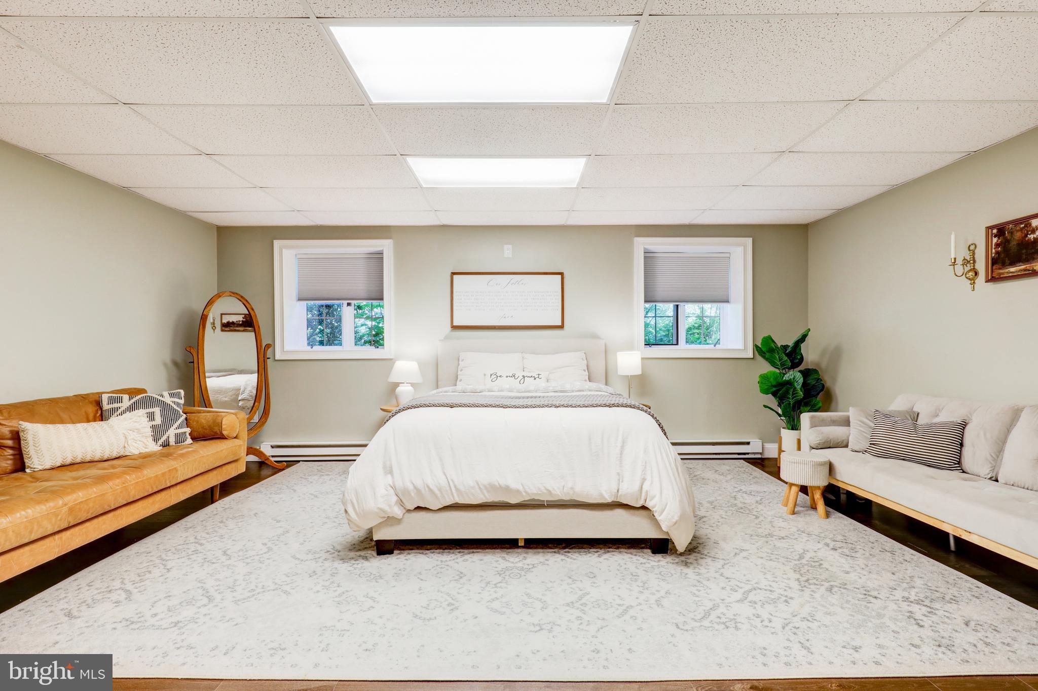 MONACY MANOR - Residential