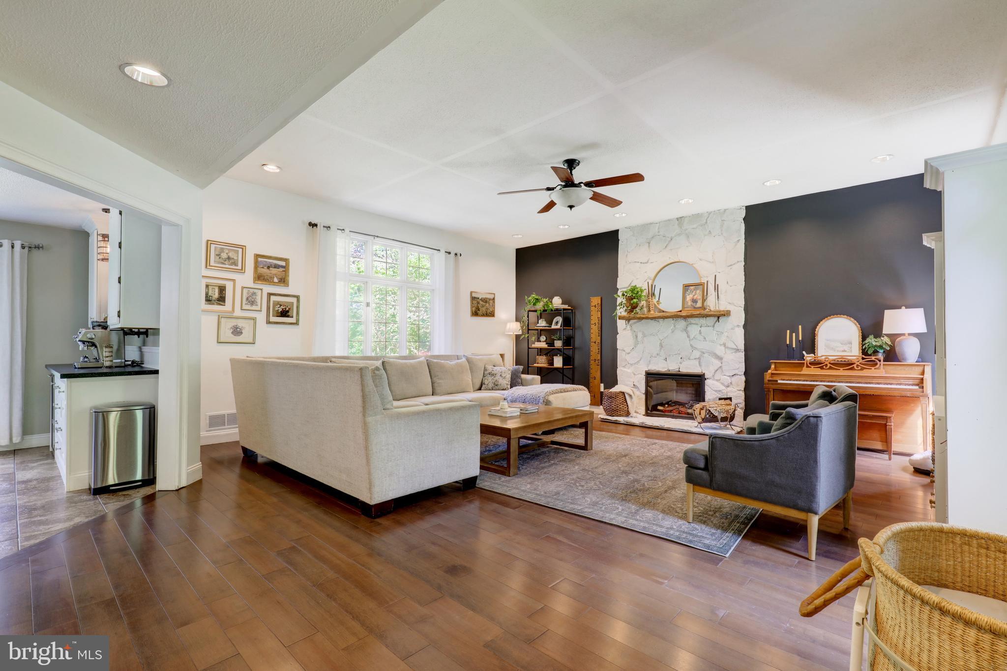 MONACY MANOR - Residential