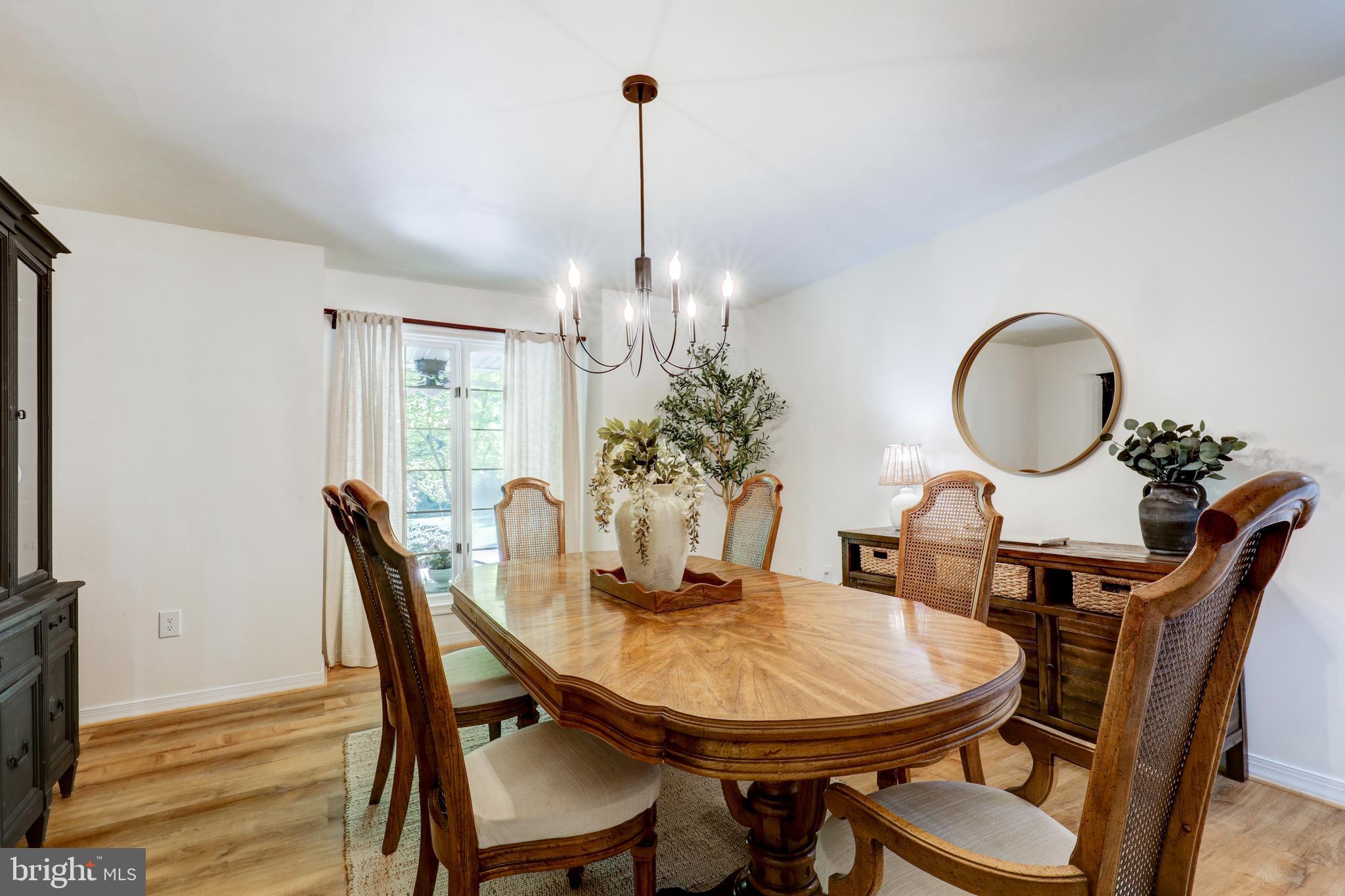 MONACY MANOR - Residential
