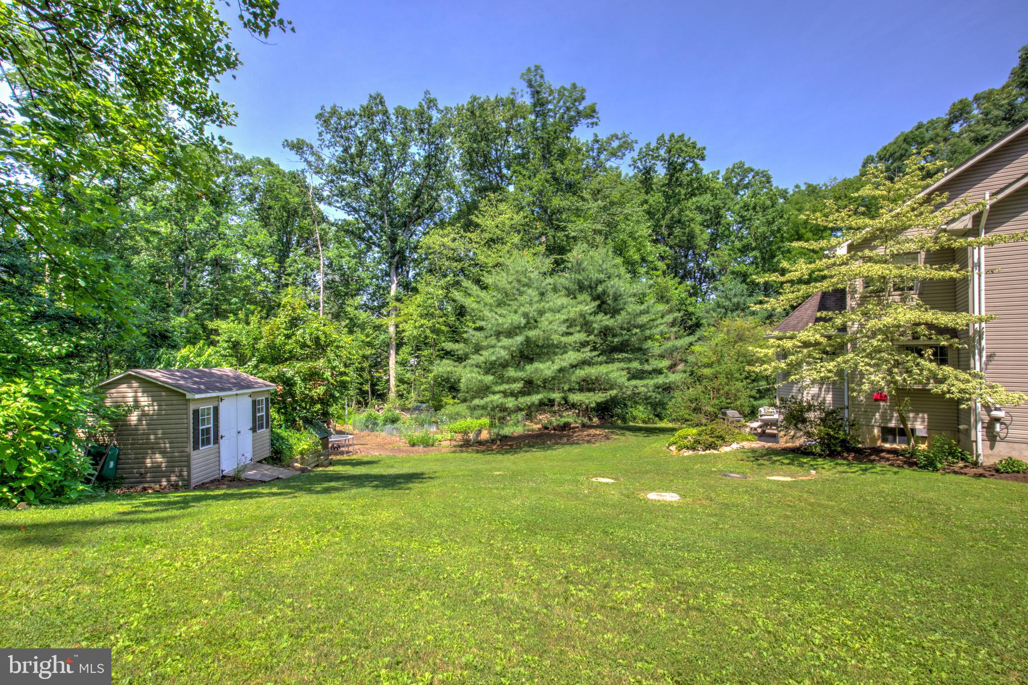 MONACY MANOR - Residential