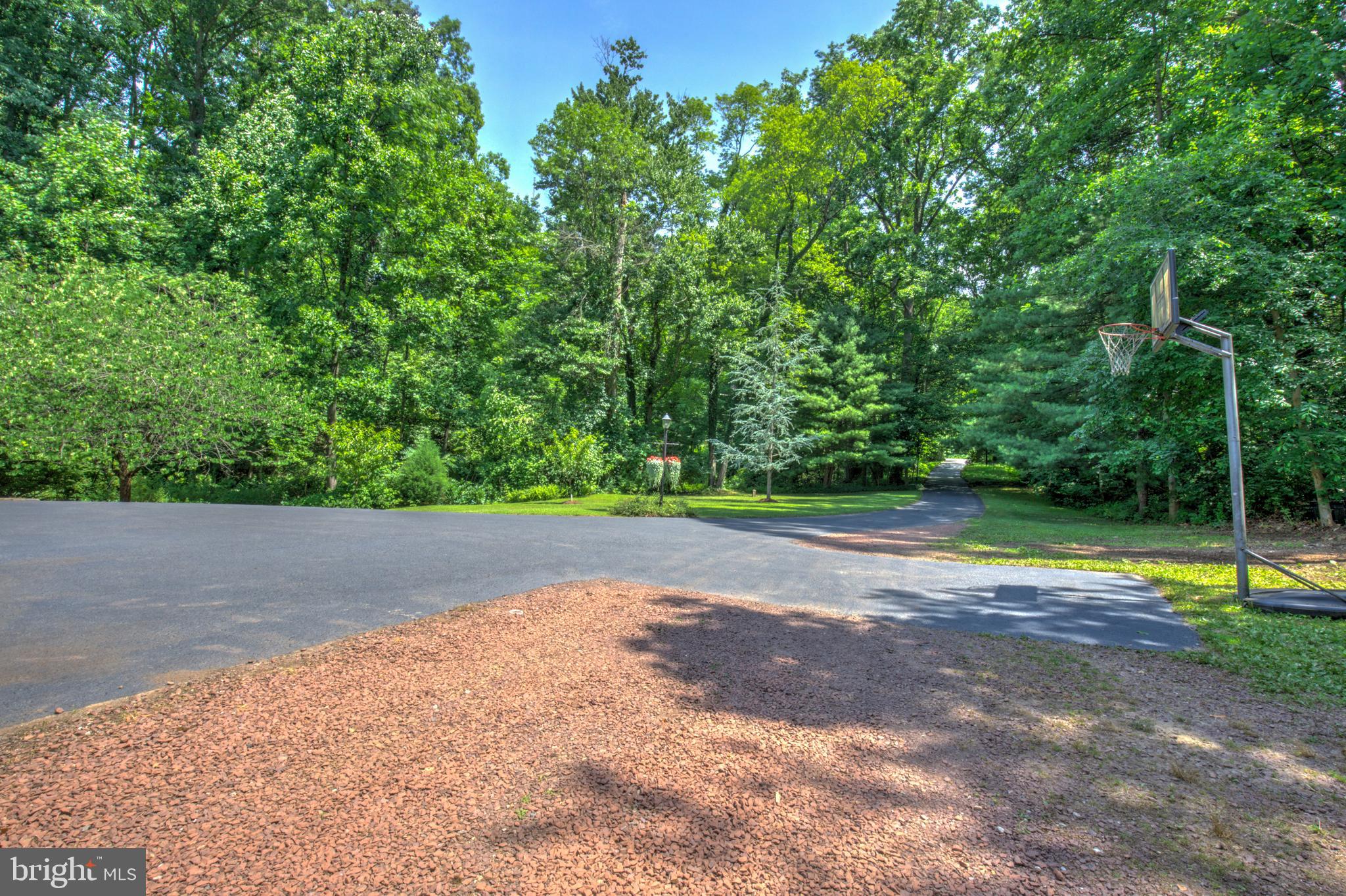 MONACY MANOR - Residential
