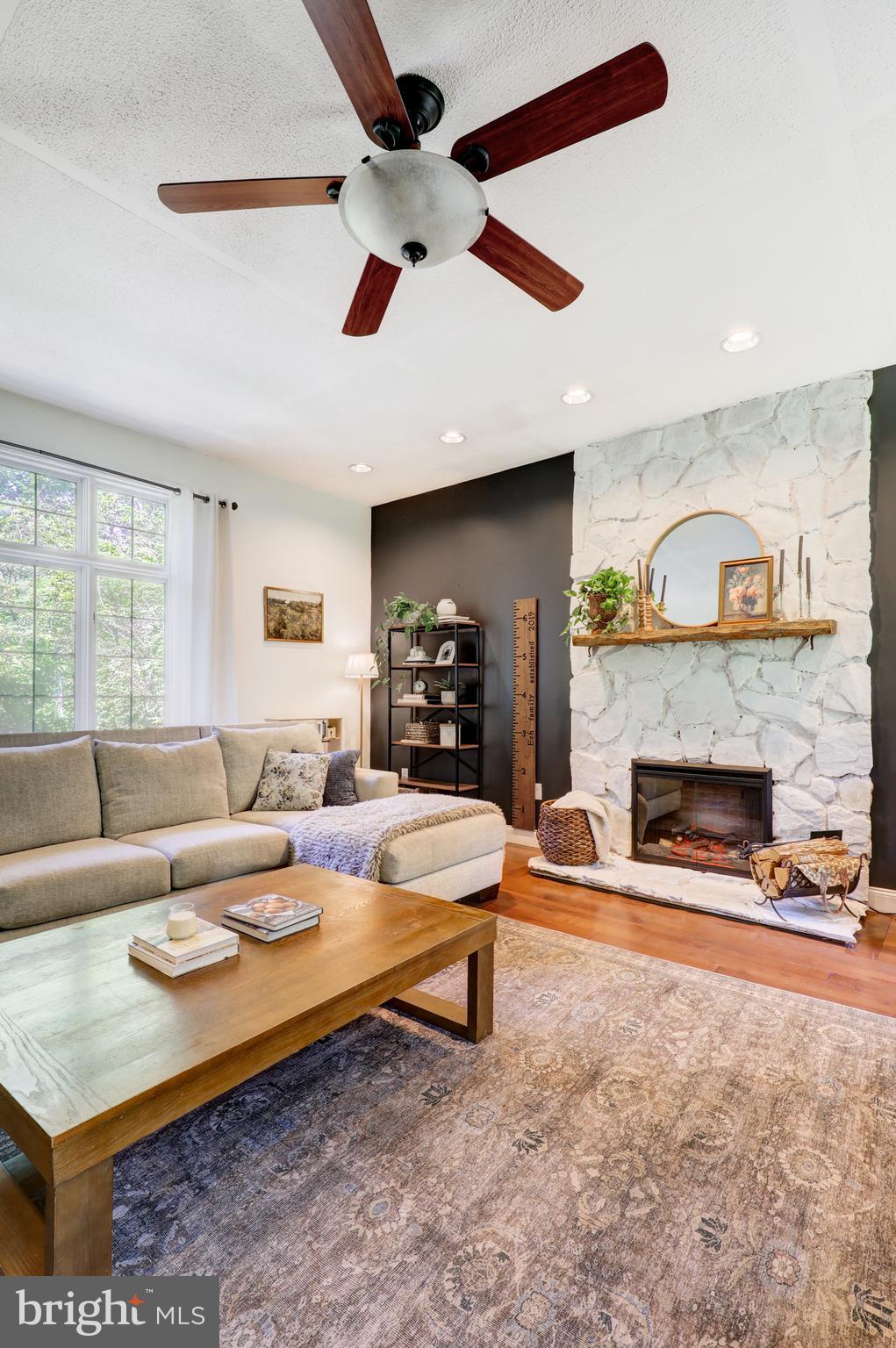 MONACY MANOR - Residential