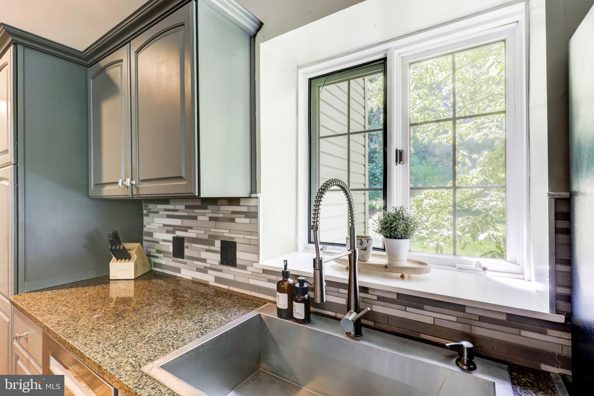MONACY MANOR - Residential