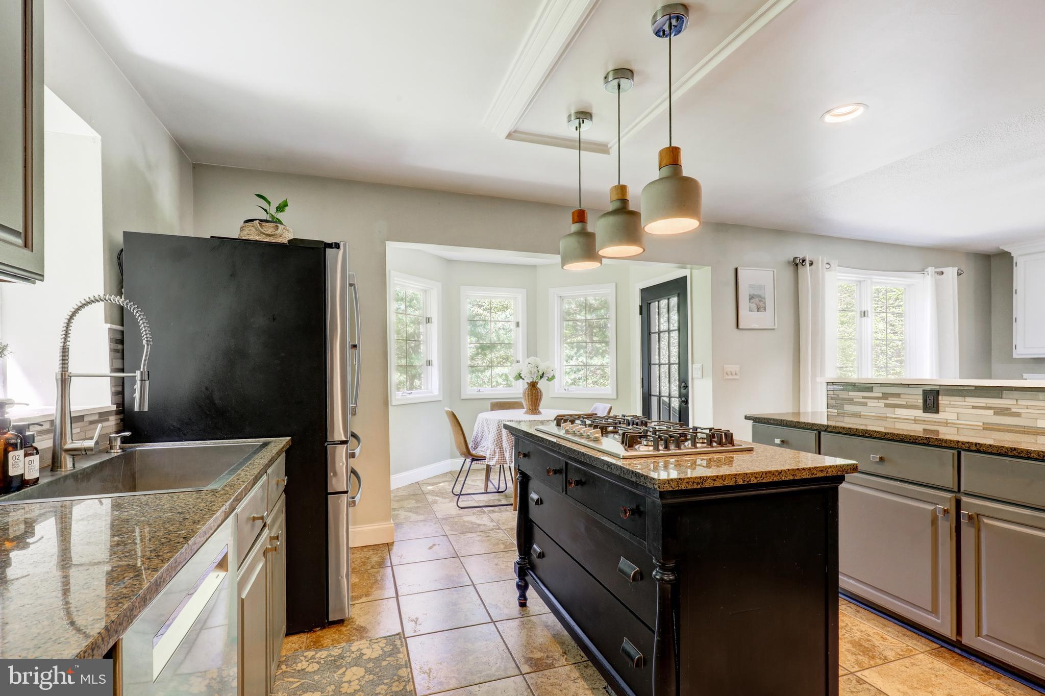 MONACY MANOR - Residential
