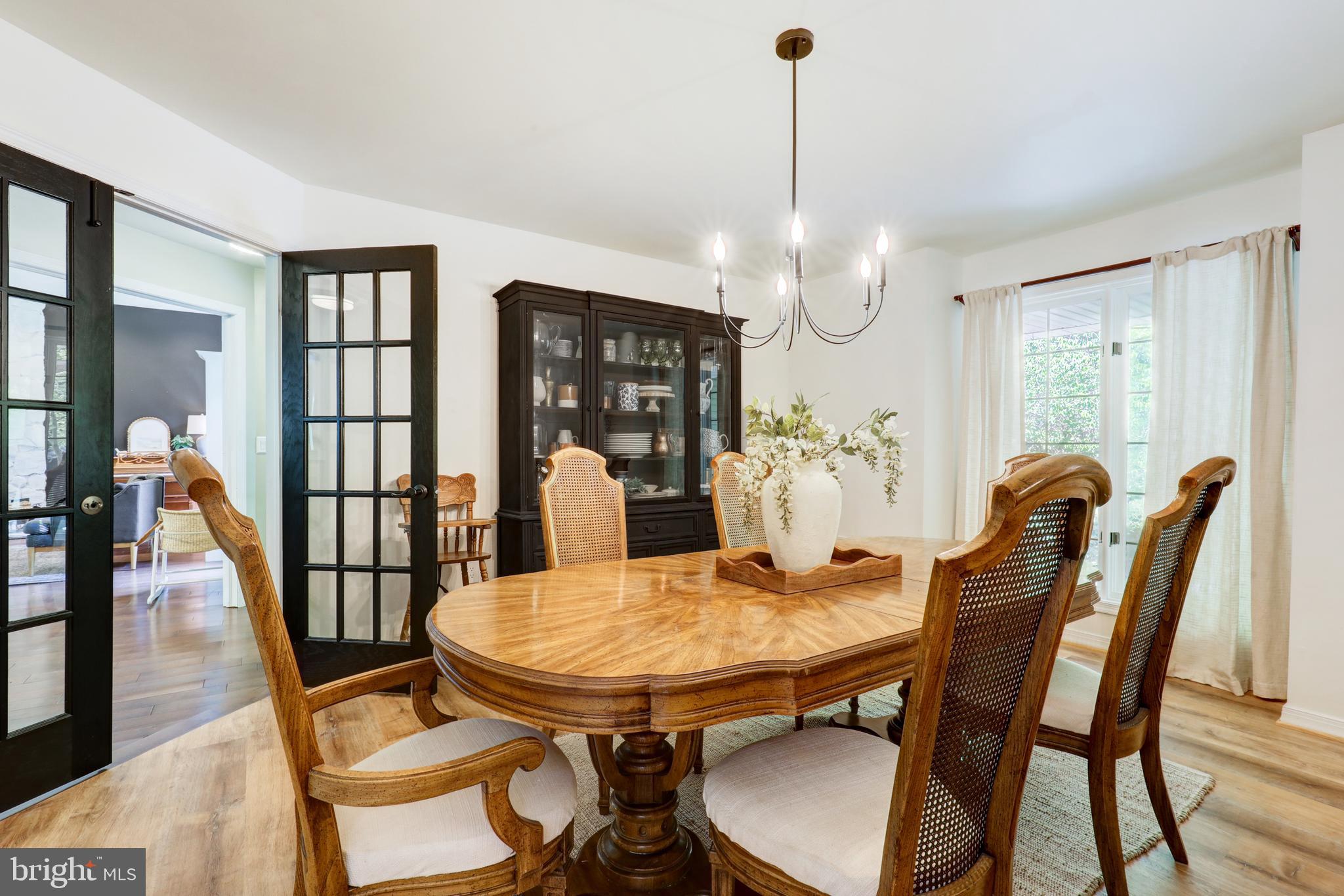 MONACY MANOR - Residential