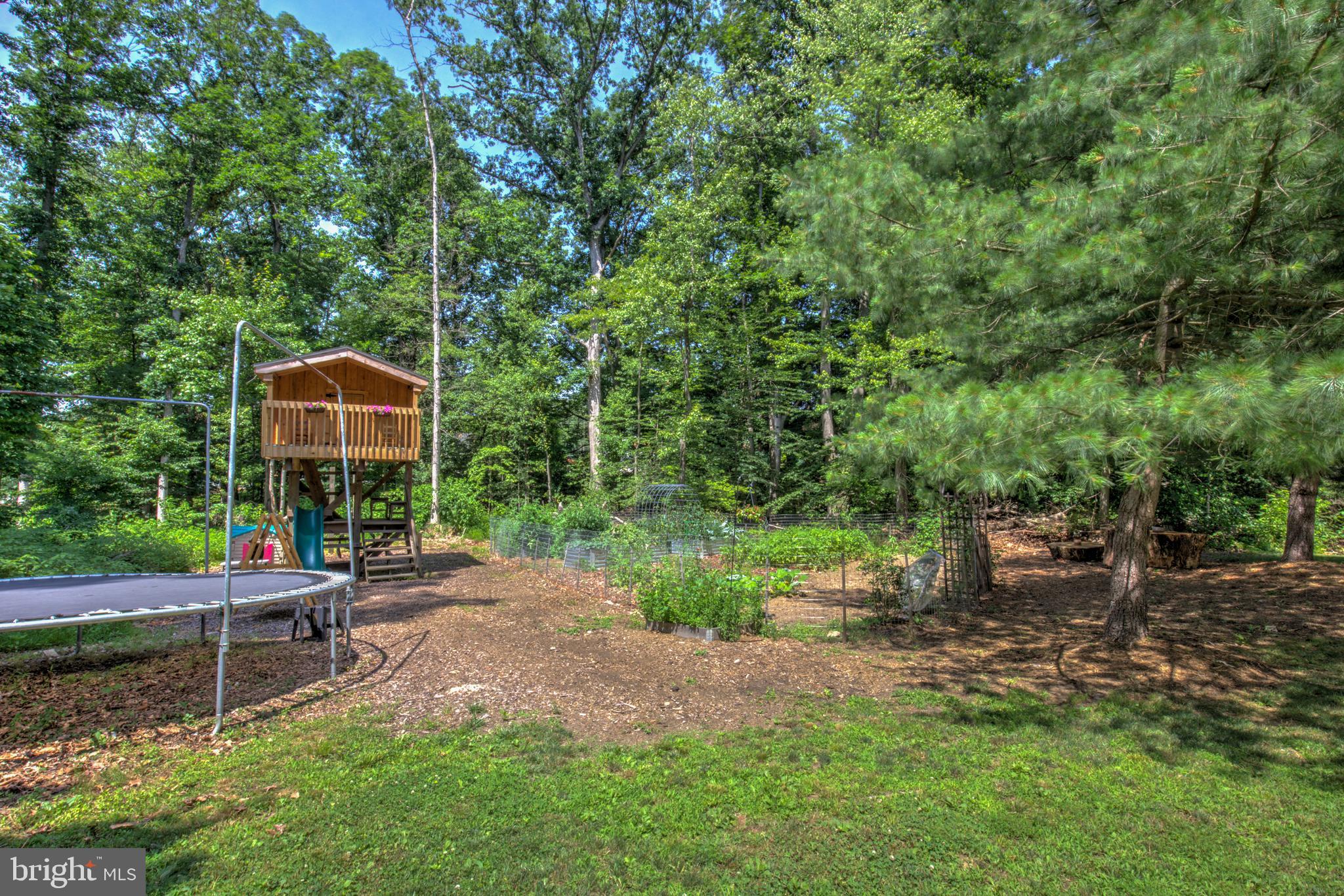 MONACY MANOR - Residential