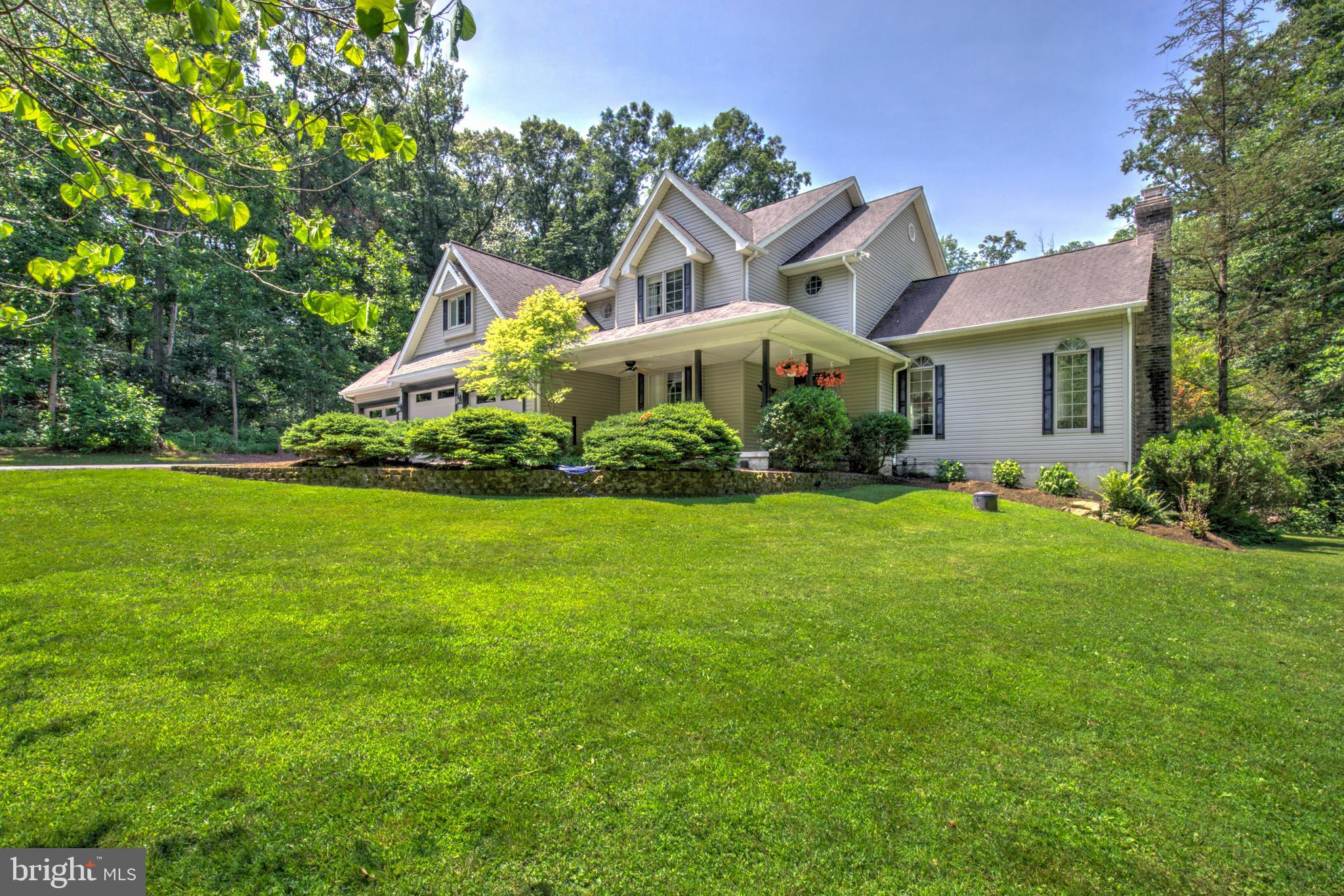 MONACY MANOR - Residential