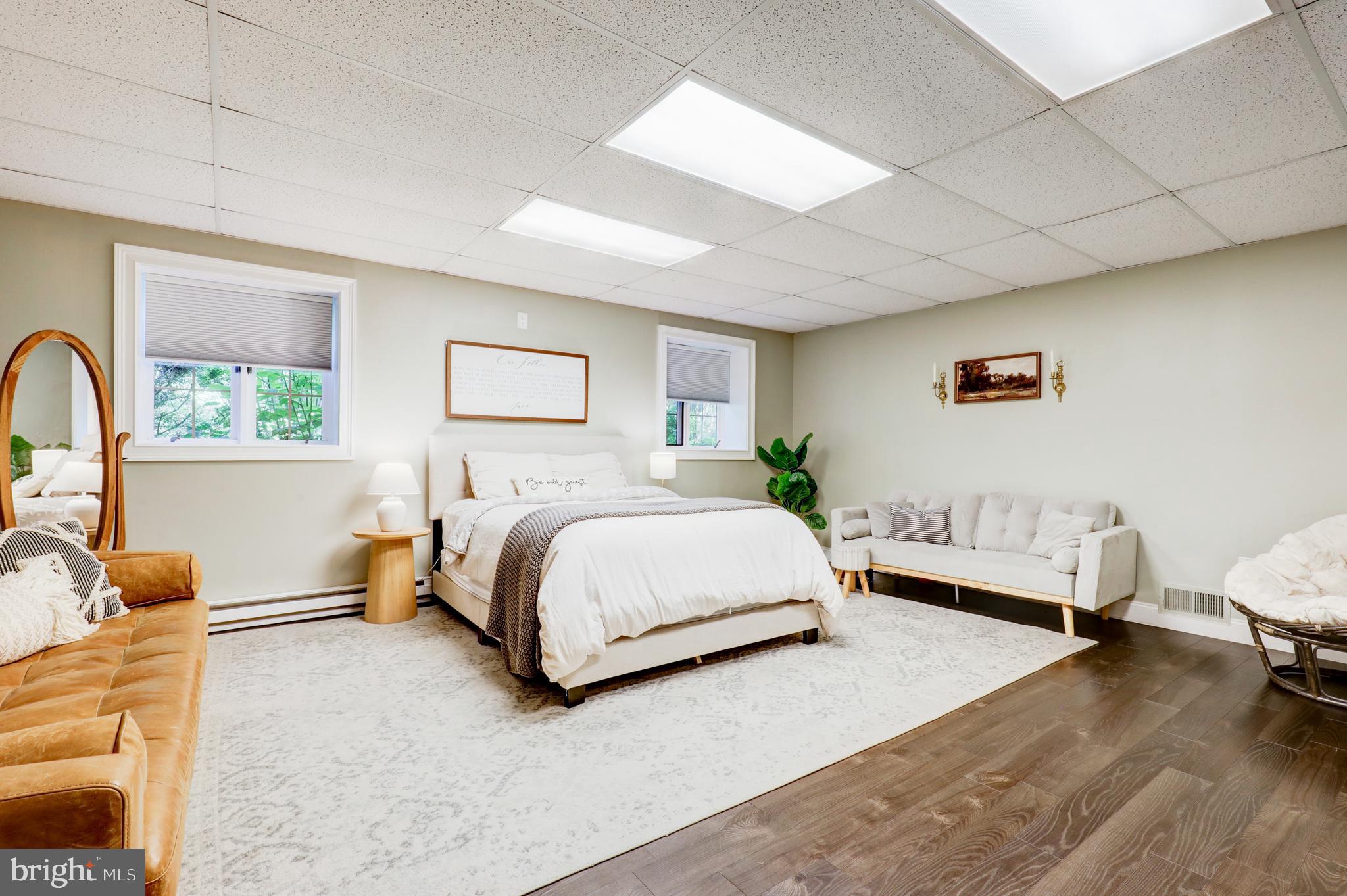 MONACY MANOR - Residential