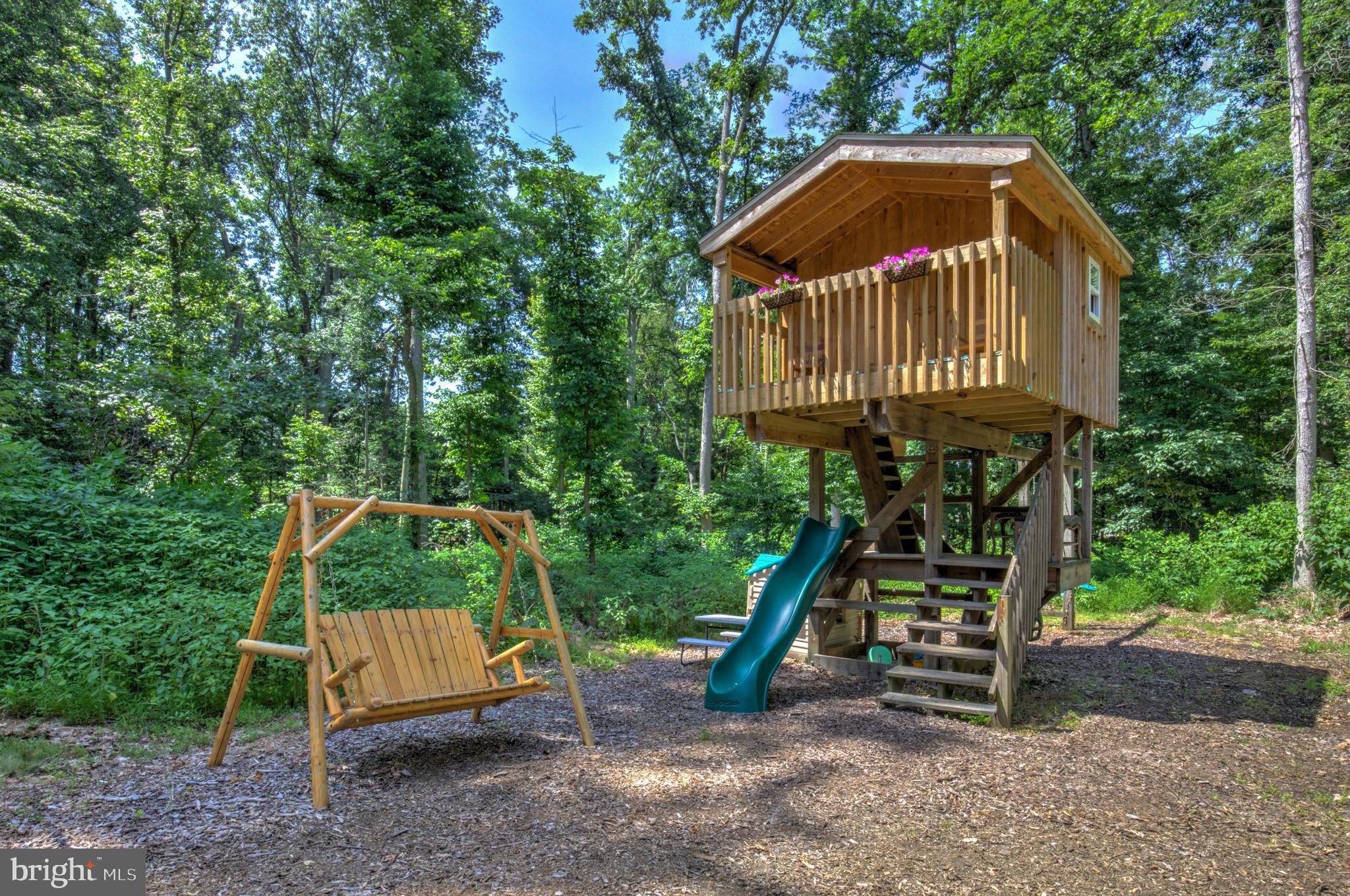MONACY MANOR - Residential