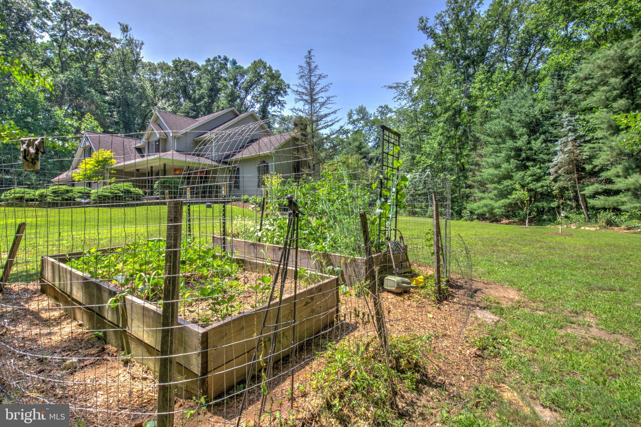 MONACY MANOR - Residential