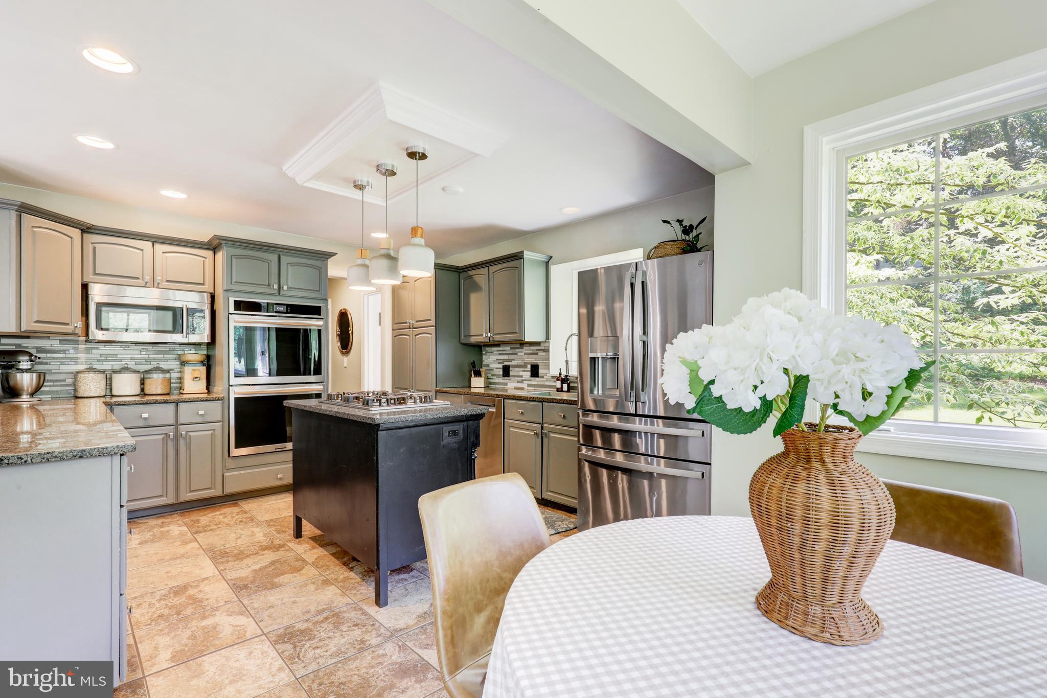 MONACY MANOR - Residential
