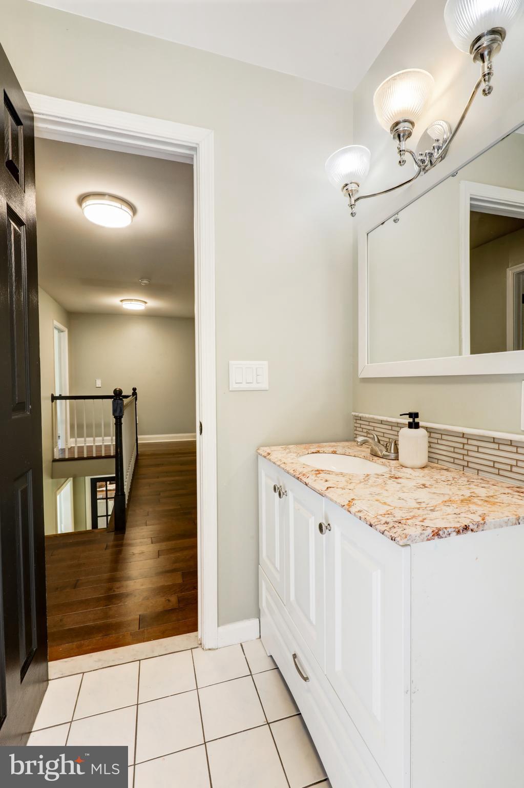 MONACY MANOR - Residential