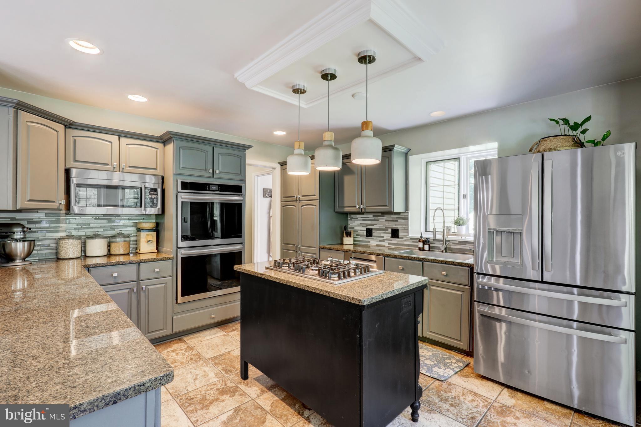 MONACY MANOR - Residential
