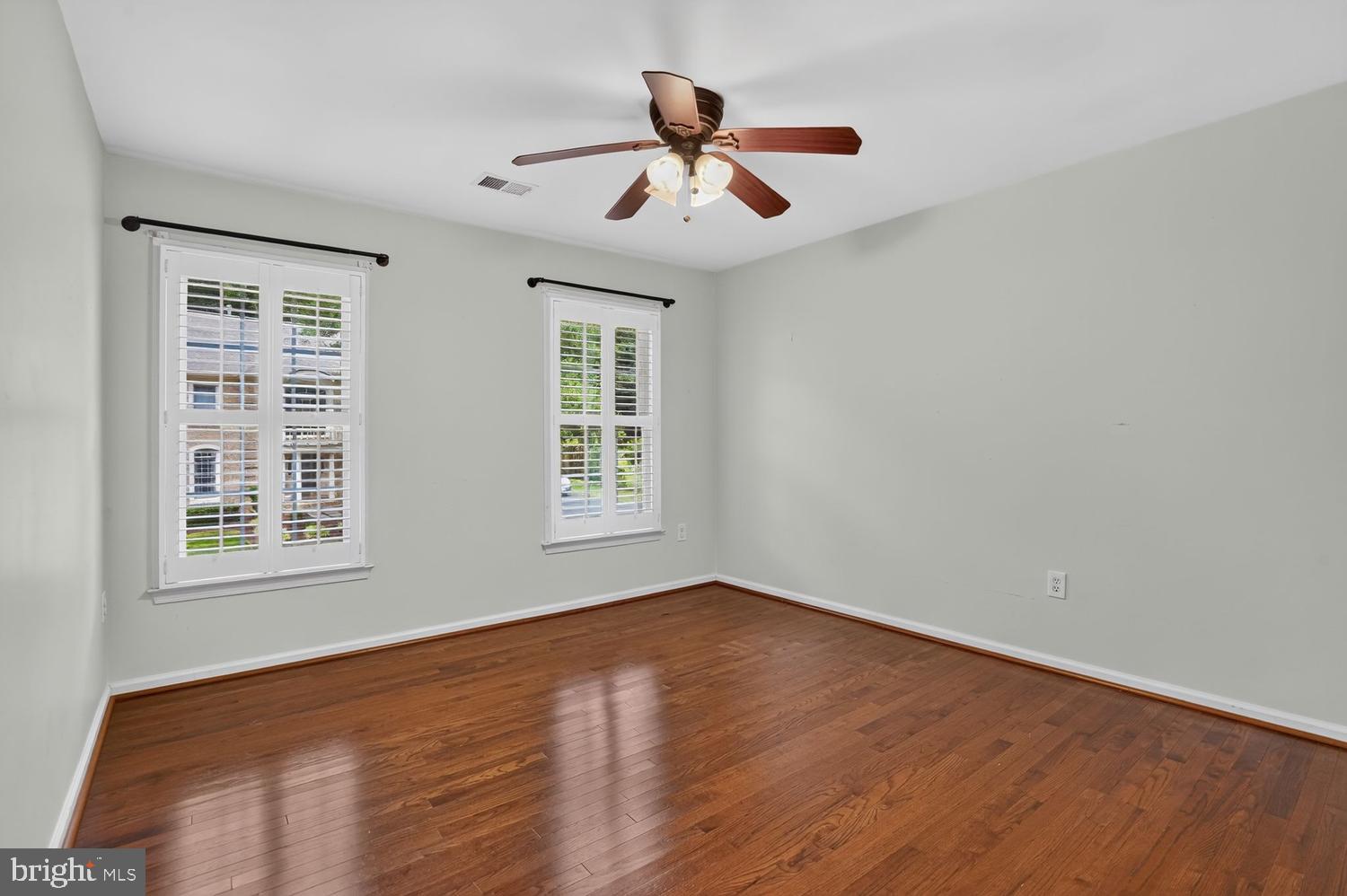 CROSSPOINTE - Residential