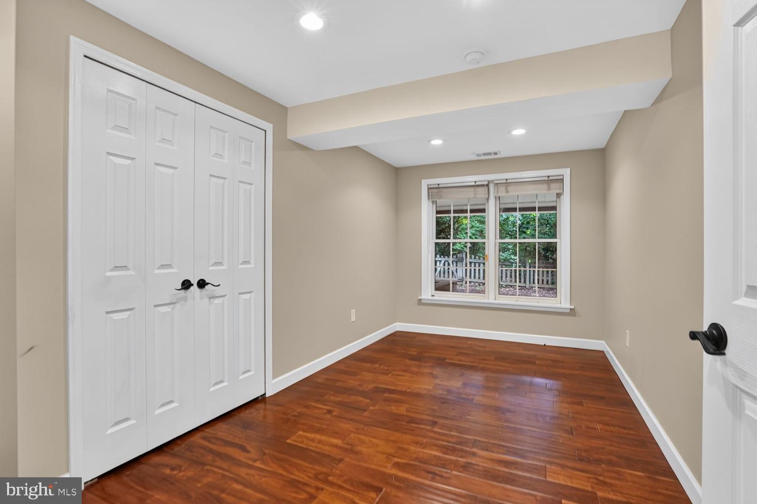 CROSSPOINTE - Residential