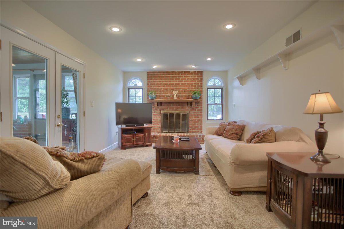 SUNRISE TERRACE - Residential