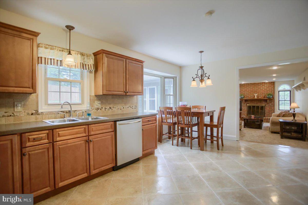 SUNRISE TERRACE - Residential