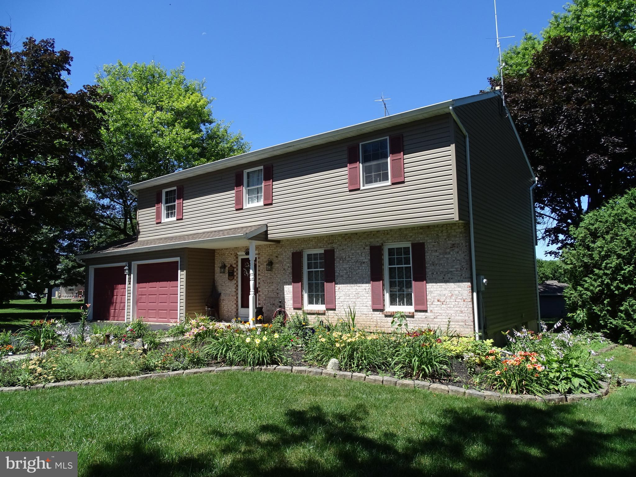 CYPRESS MANOR - Residential