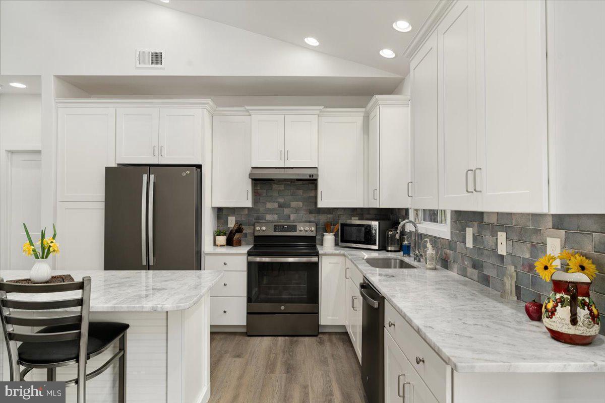 TIMBERWOOD EAST - Residential