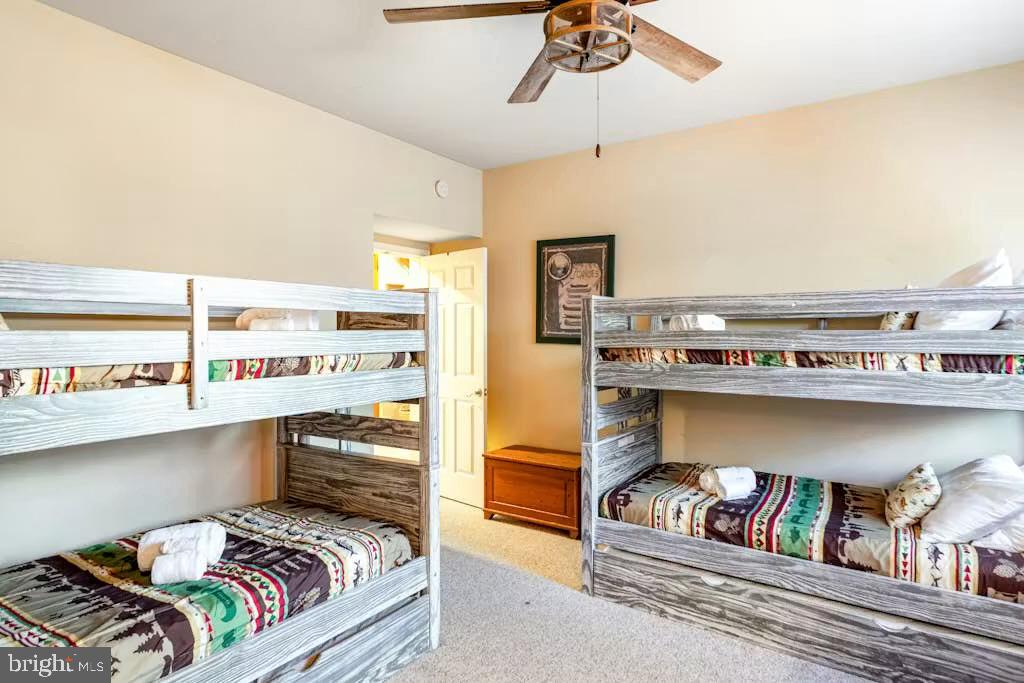 LAUREL WOODS - Residential