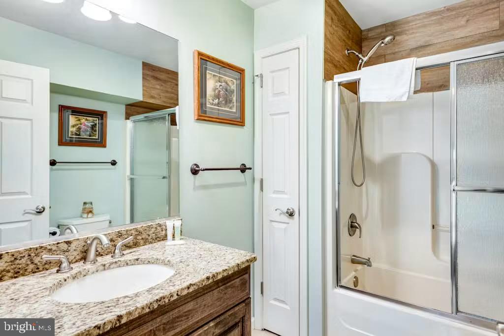 LAUREL WOODS - Residential