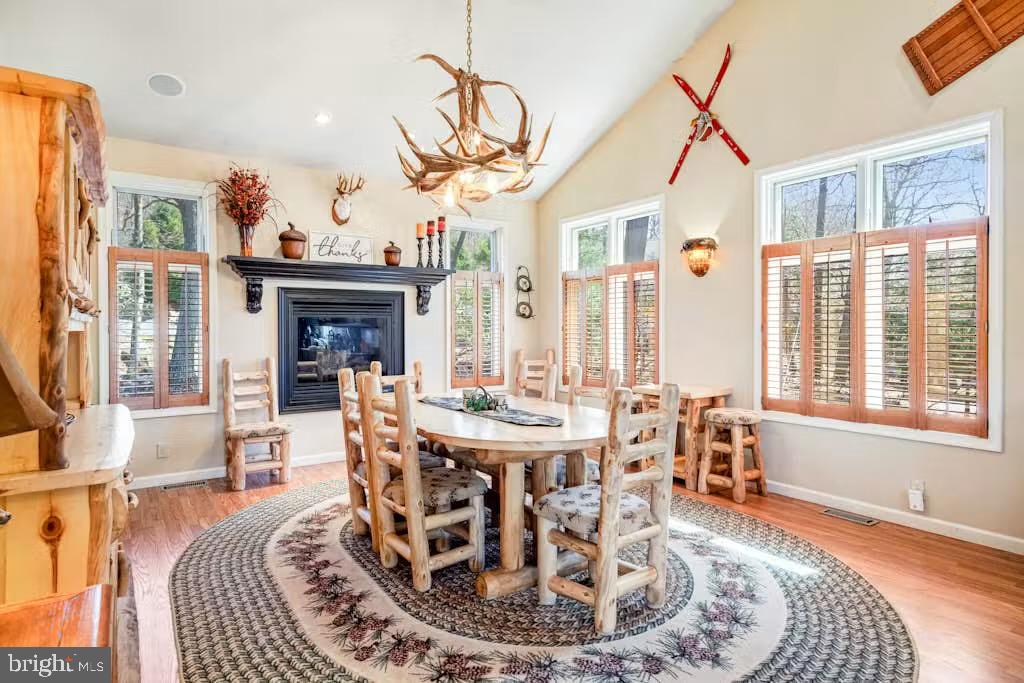 LAUREL WOODS - Residential