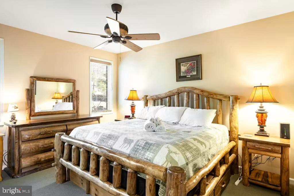 LAUREL WOODS - Residential