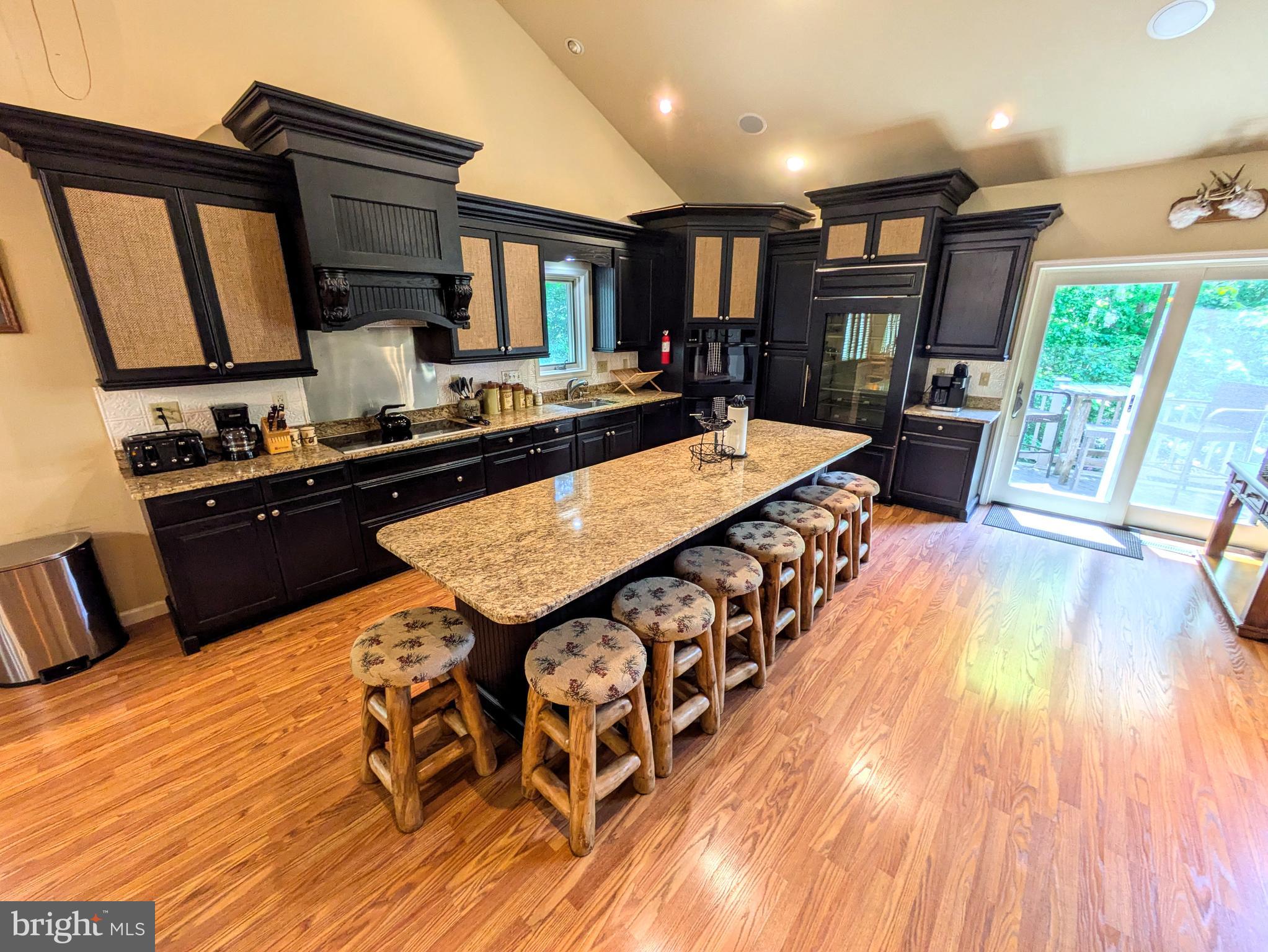 LAUREL WOODS - Residential