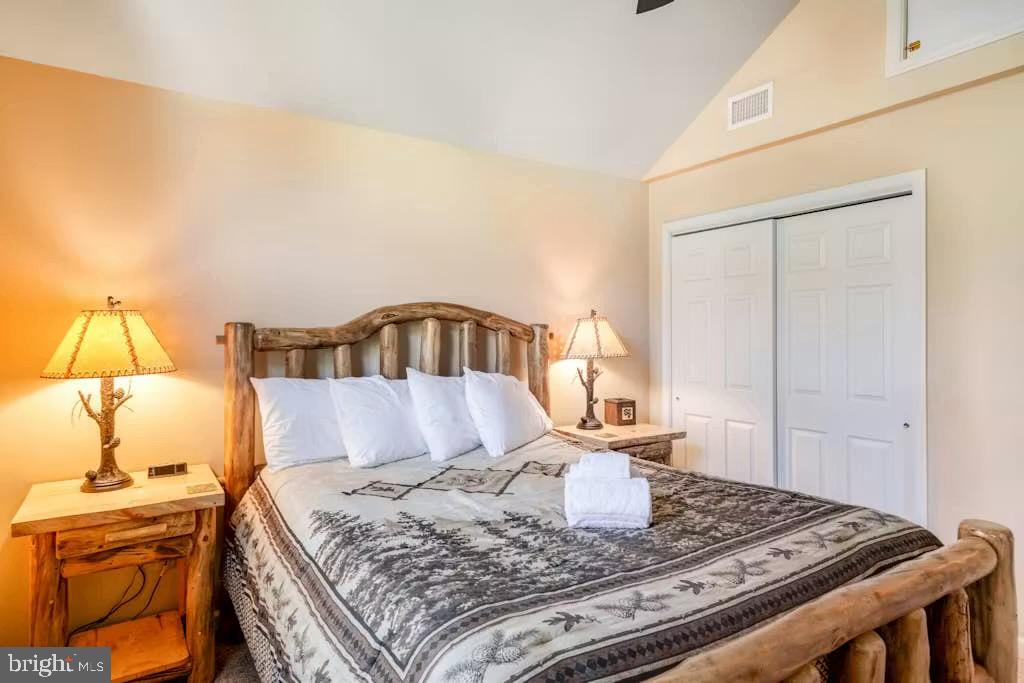 LAUREL WOODS - Residential