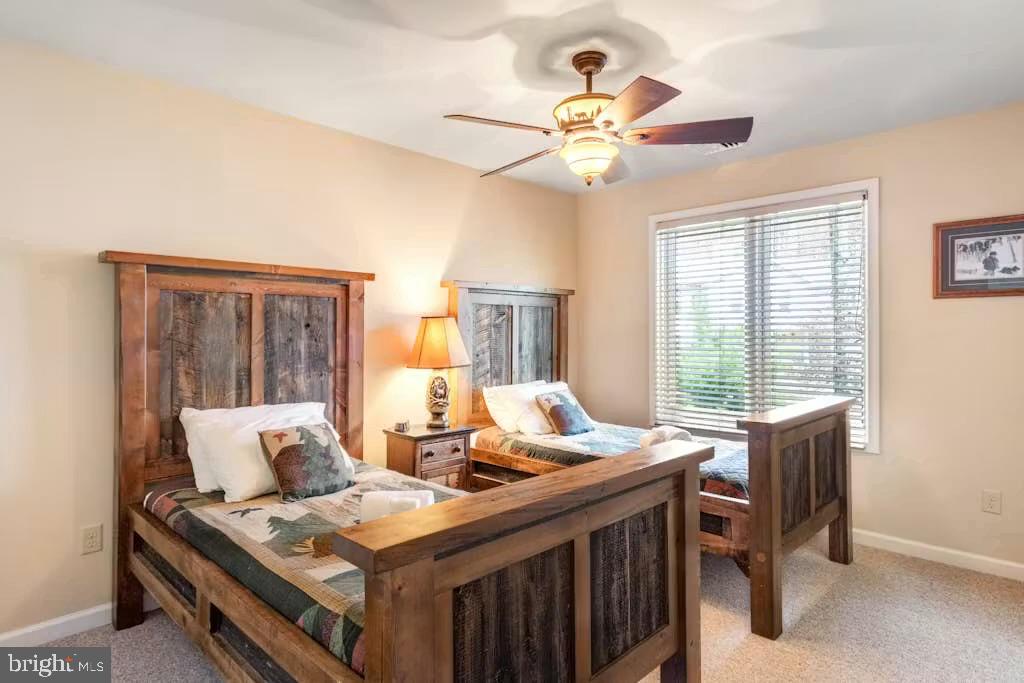 LAUREL WOODS - Residential