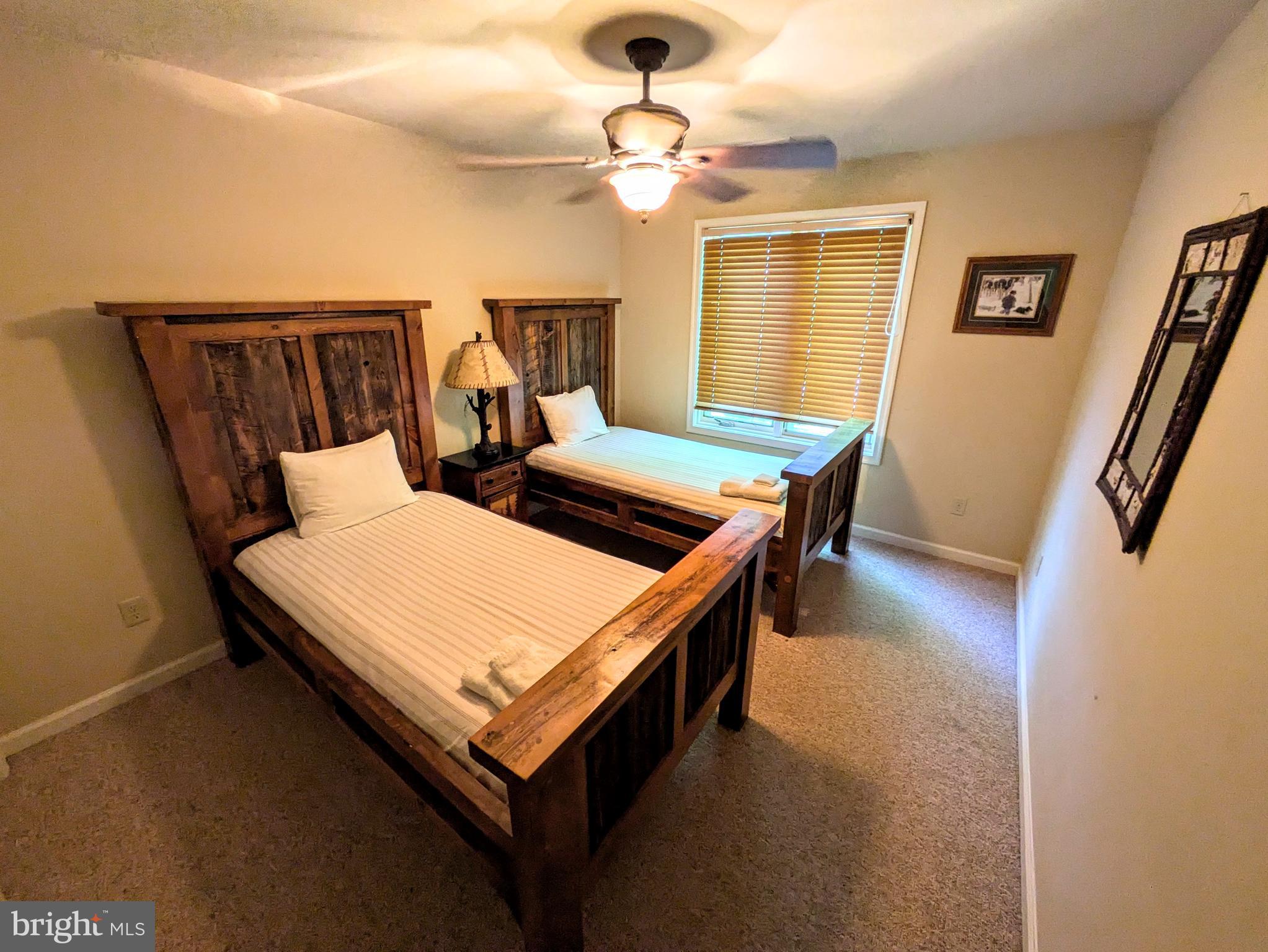 LAUREL WOODS - Residential