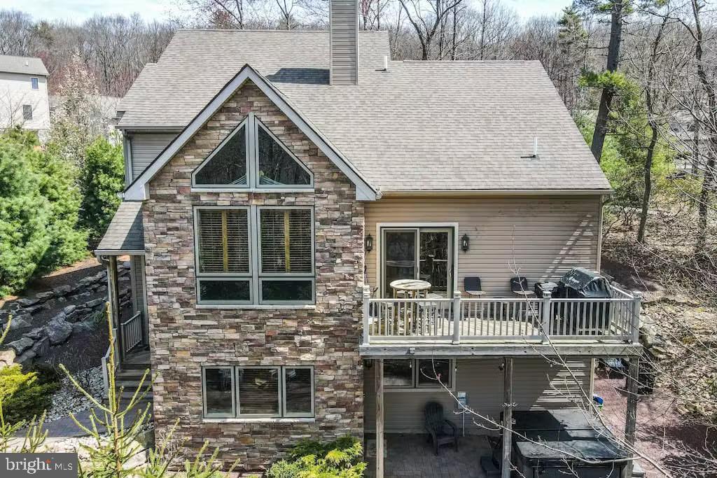LAUREL WOODS - Residential