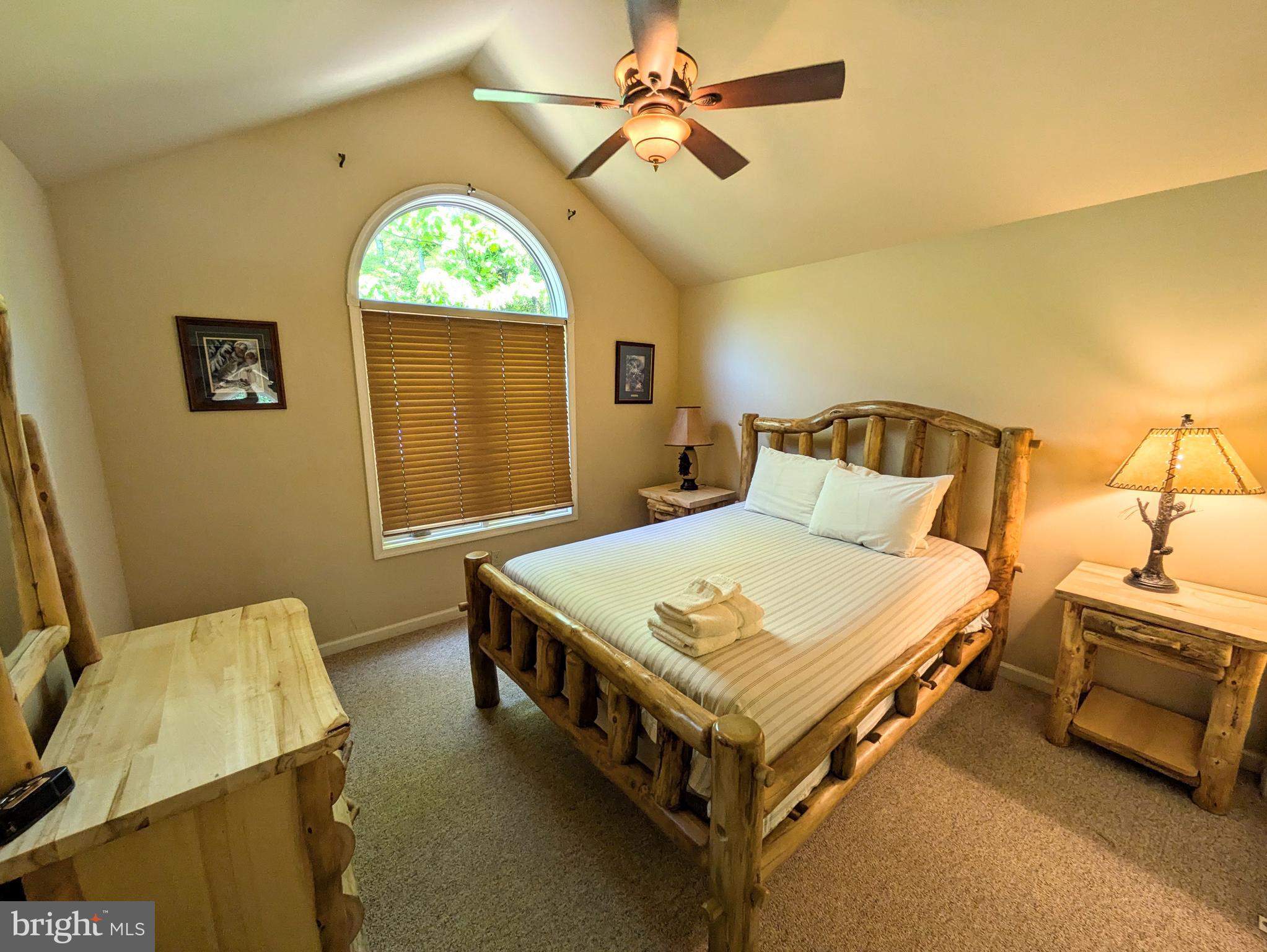 LAUREL WOODS - Residential