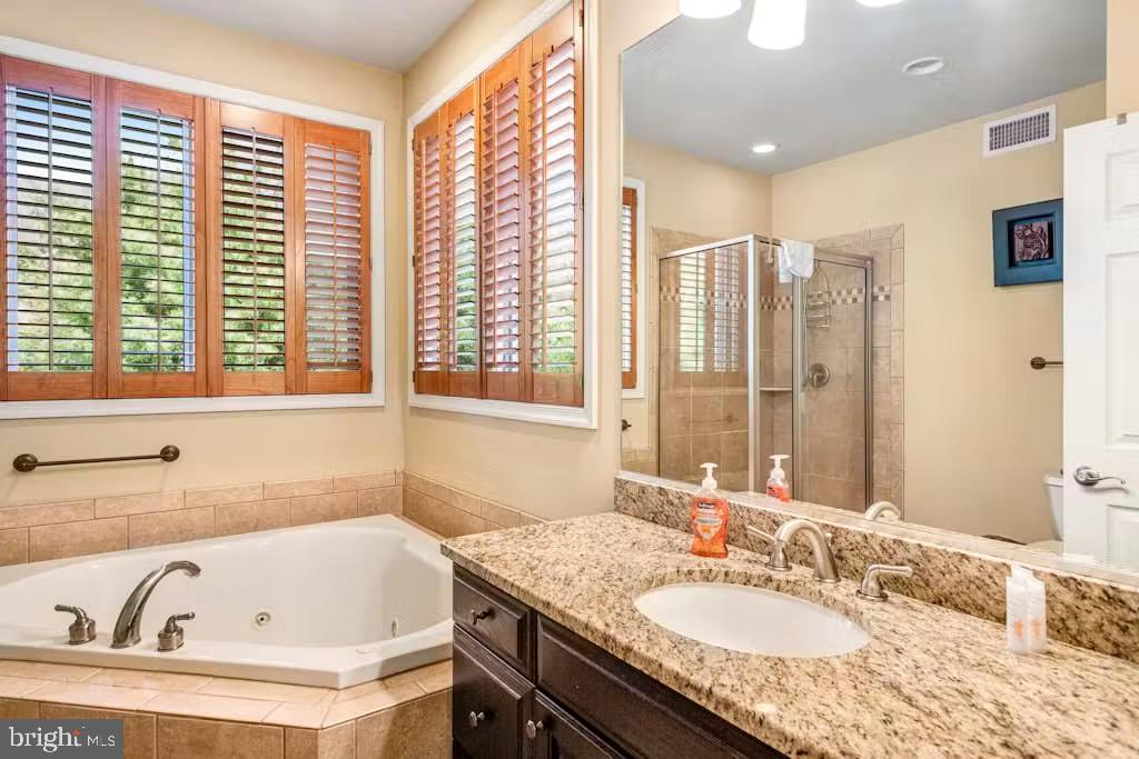 LAUREL WOODS - Residential