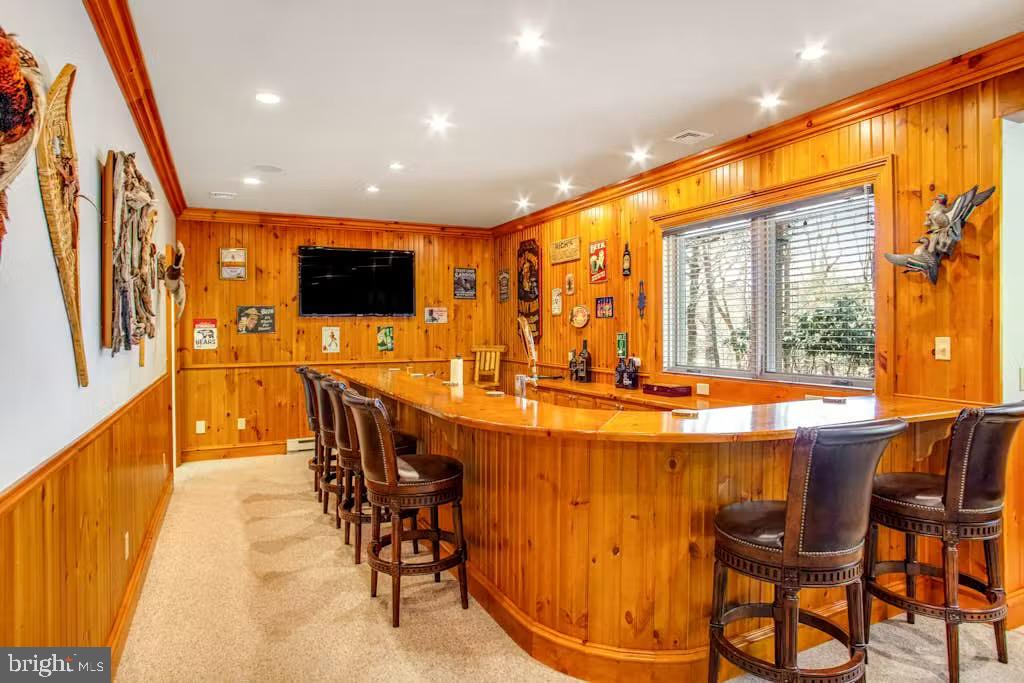 LAUREL WOODS - Residential
