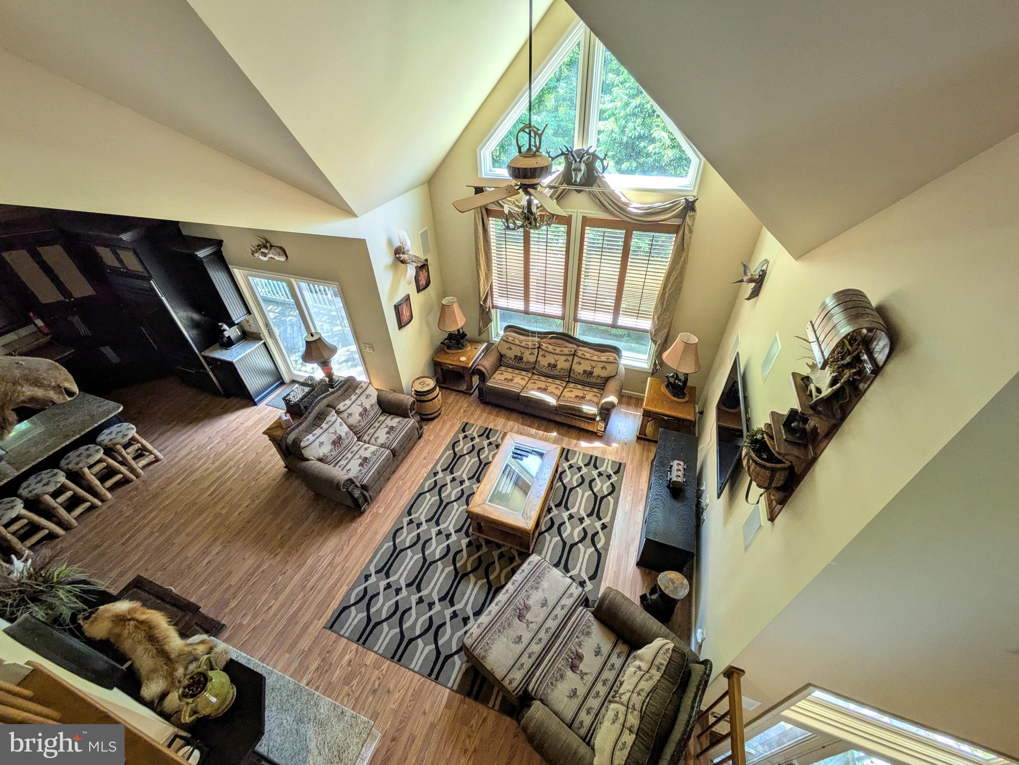 LAUREL WOODS - Residential