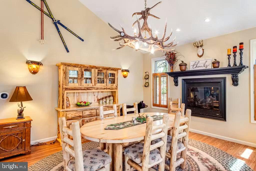 LAUREL WOODS - Residential