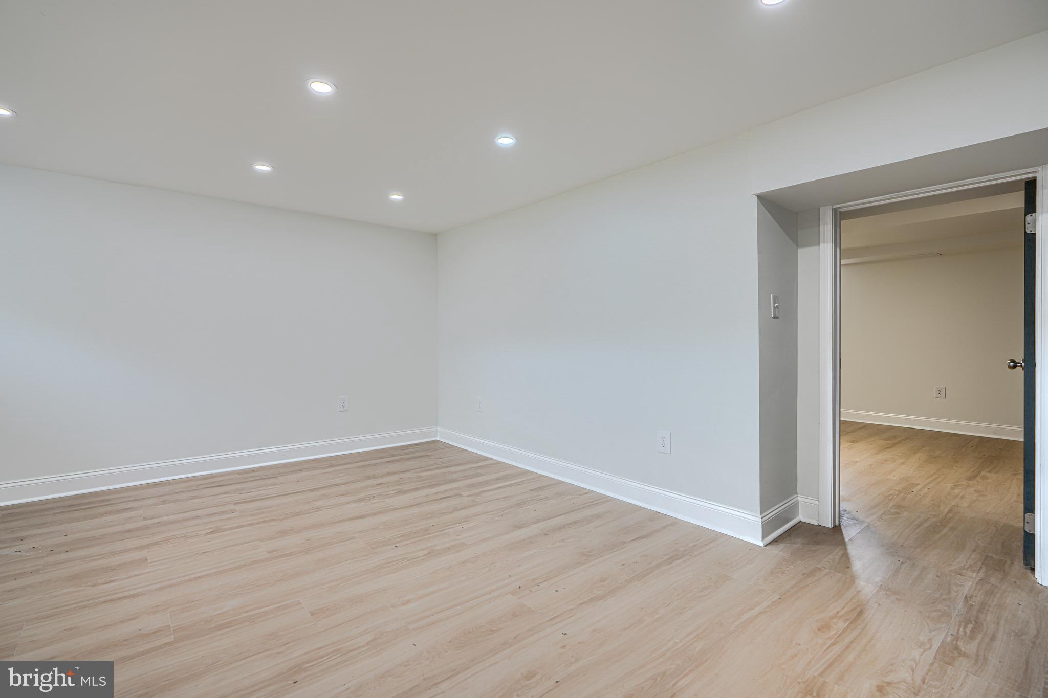 PERRING LOCH - Residential